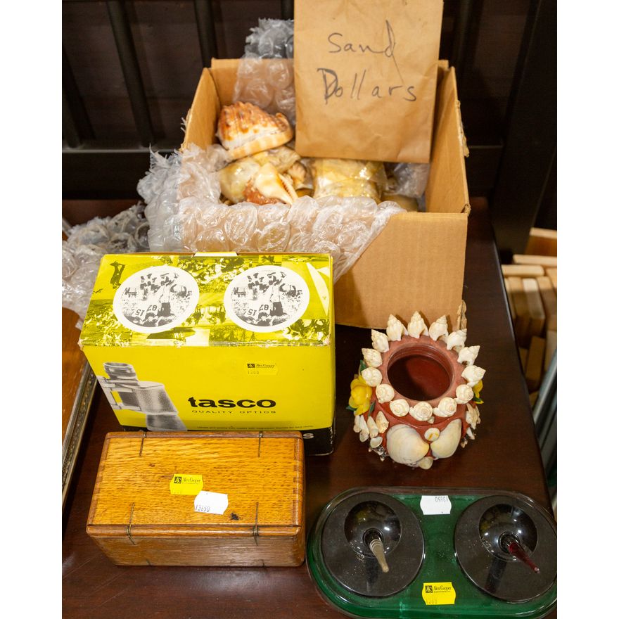 Selection of Collectibles & Curios