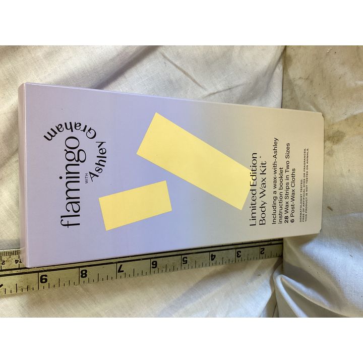 Flamingo Limited Edition Body Wax Kit- 28 Wax Strips In Two Sizes, 6 Post Wax Cloths
