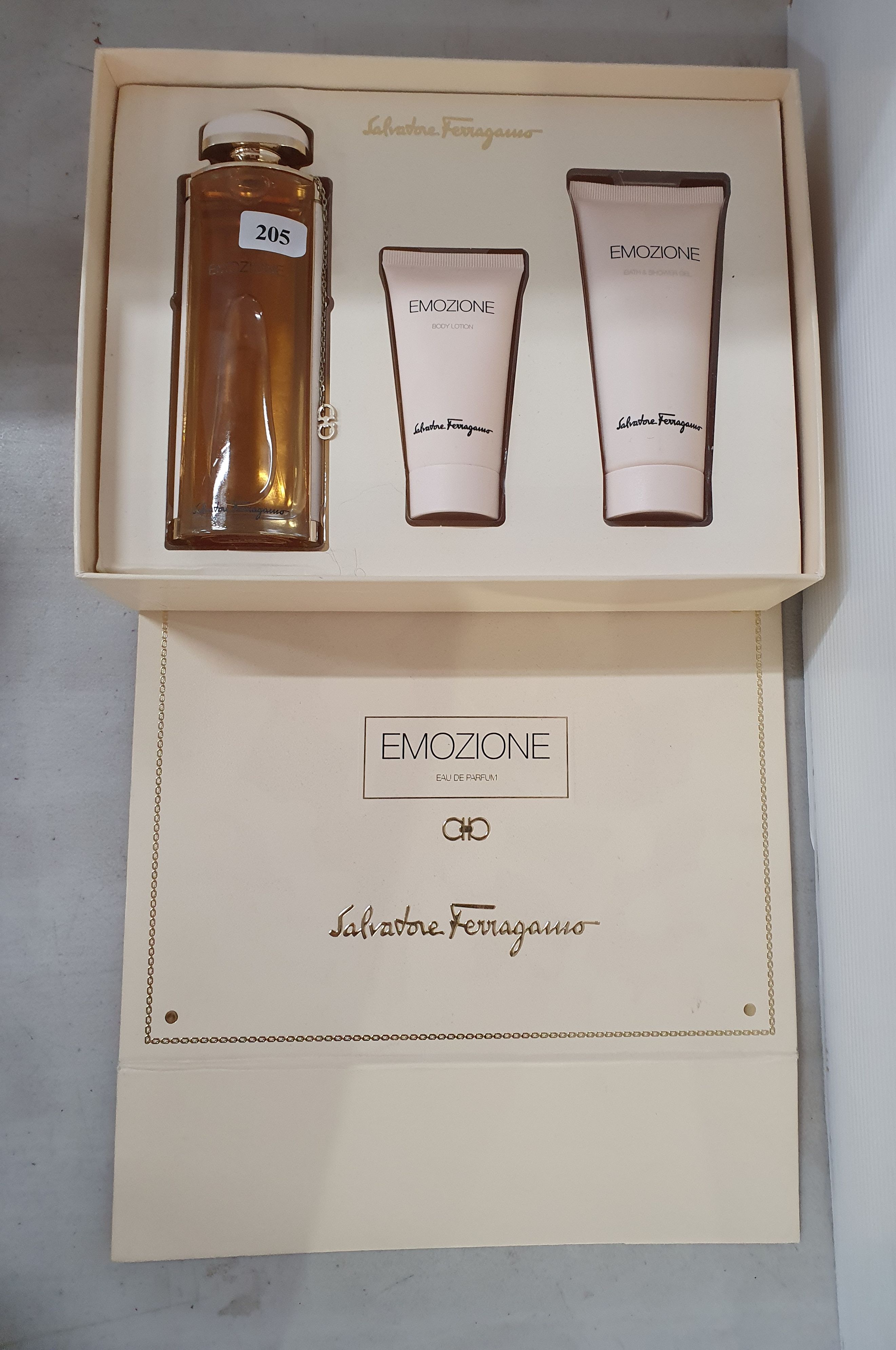 205 · A SALVATORE FERRAGAMO EMOZIONE GIFT BOX