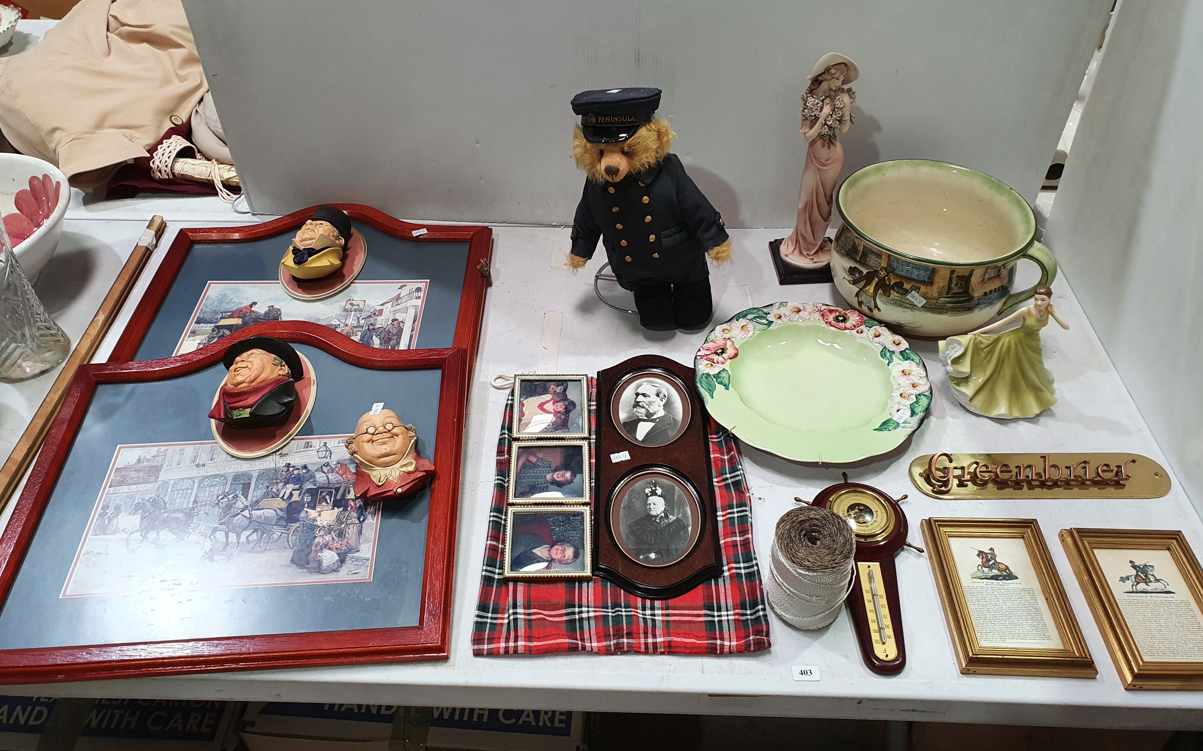 A GROUP OF VARIOUS ITEMS