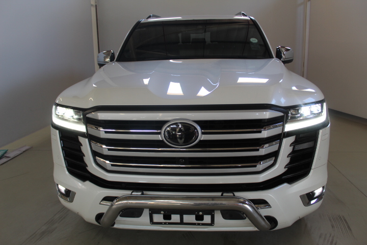 2024 TOYOTA LANDCRUISER 300 V6 3.3D ZX
