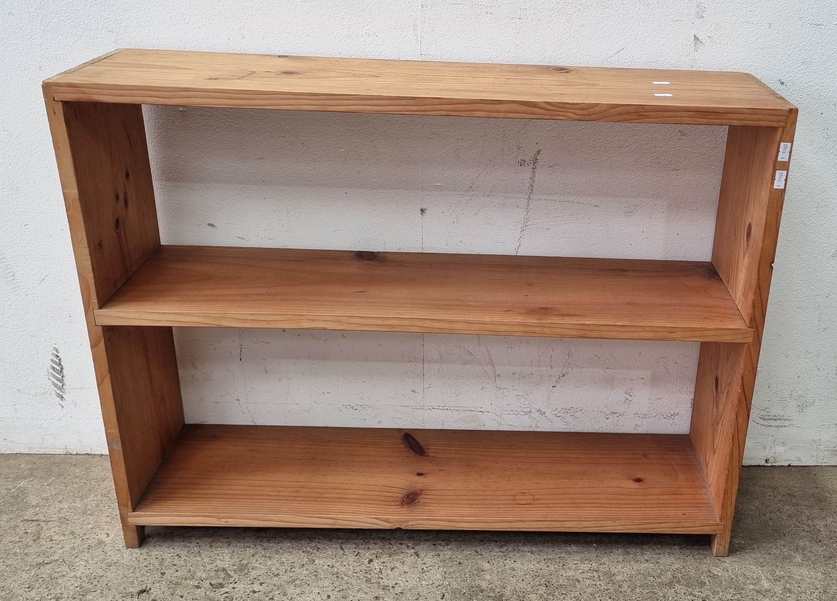 2175 · A PINE BOOKSHELF
