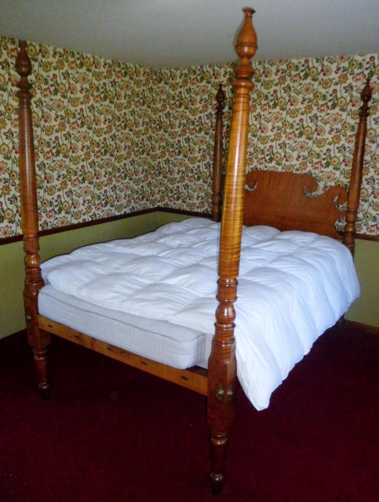 Antique Tulip 4 Post Bed In Tiger Maple, Antique 4 Poster Bed Frame