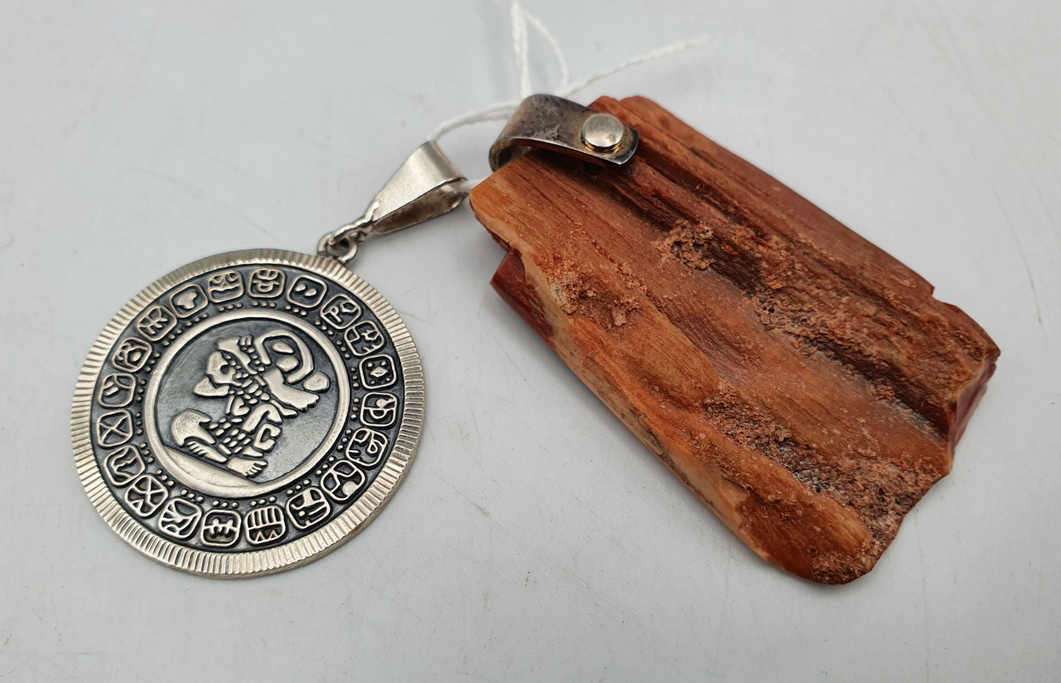 265 · A MEXICAN SILVER PENDANT