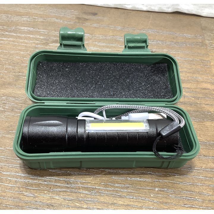 Kentucky Industrial Tools 1000 Lumen LED Rechargeable Flashlight with Carrying Case & Charger