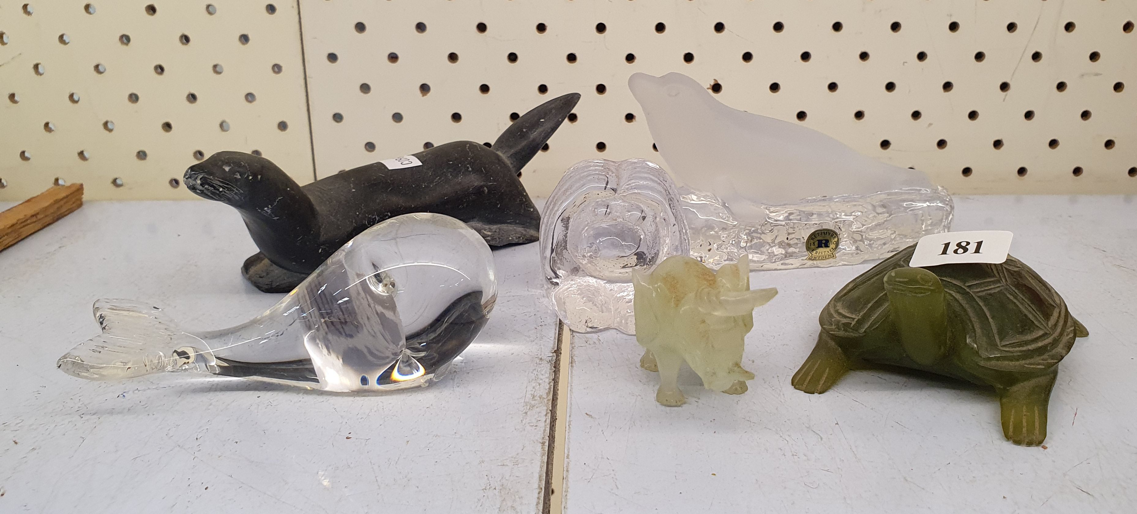 181 · SIX SMALL ANIMAL FIGURES