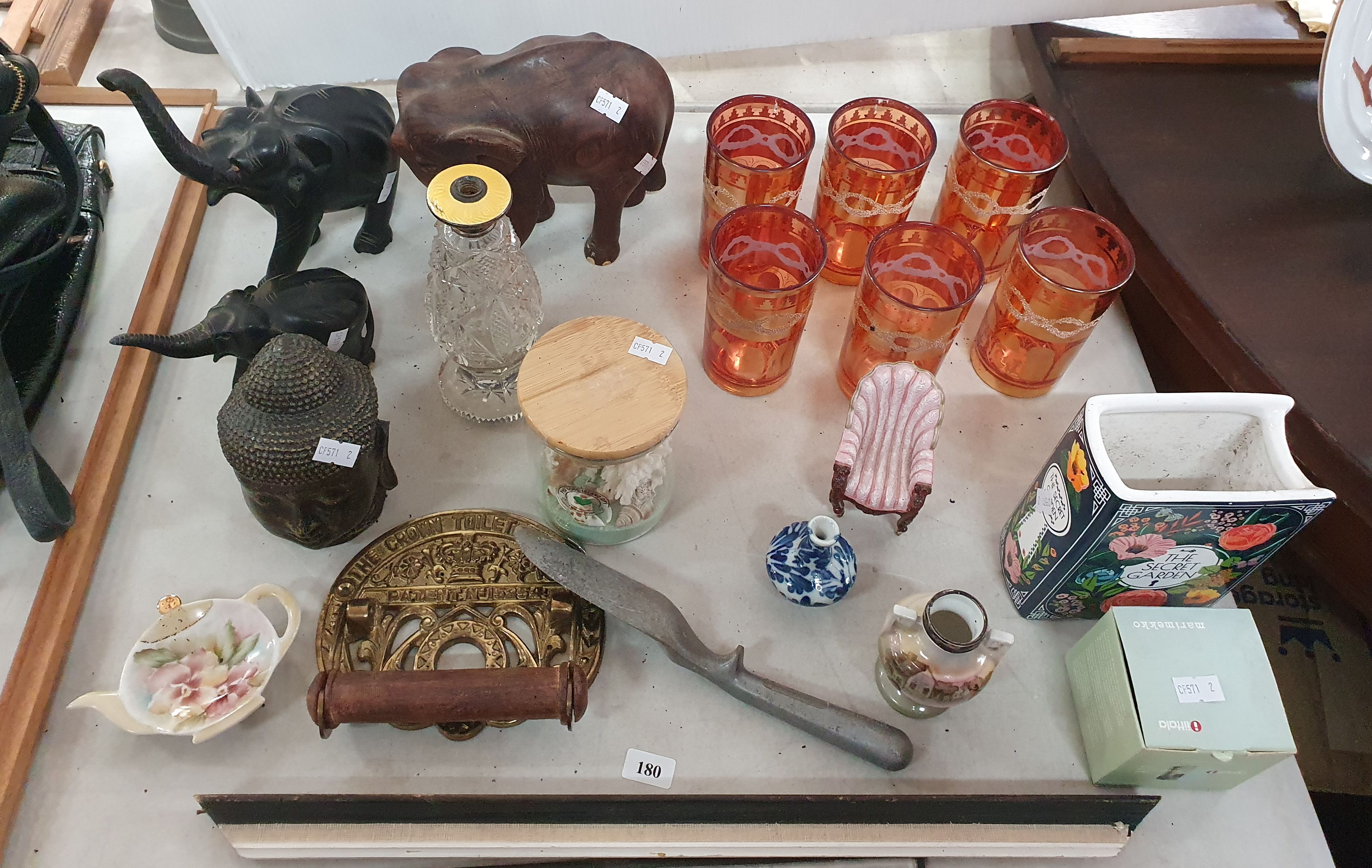 180 · A GROUP OF VARIOUS ITEMS