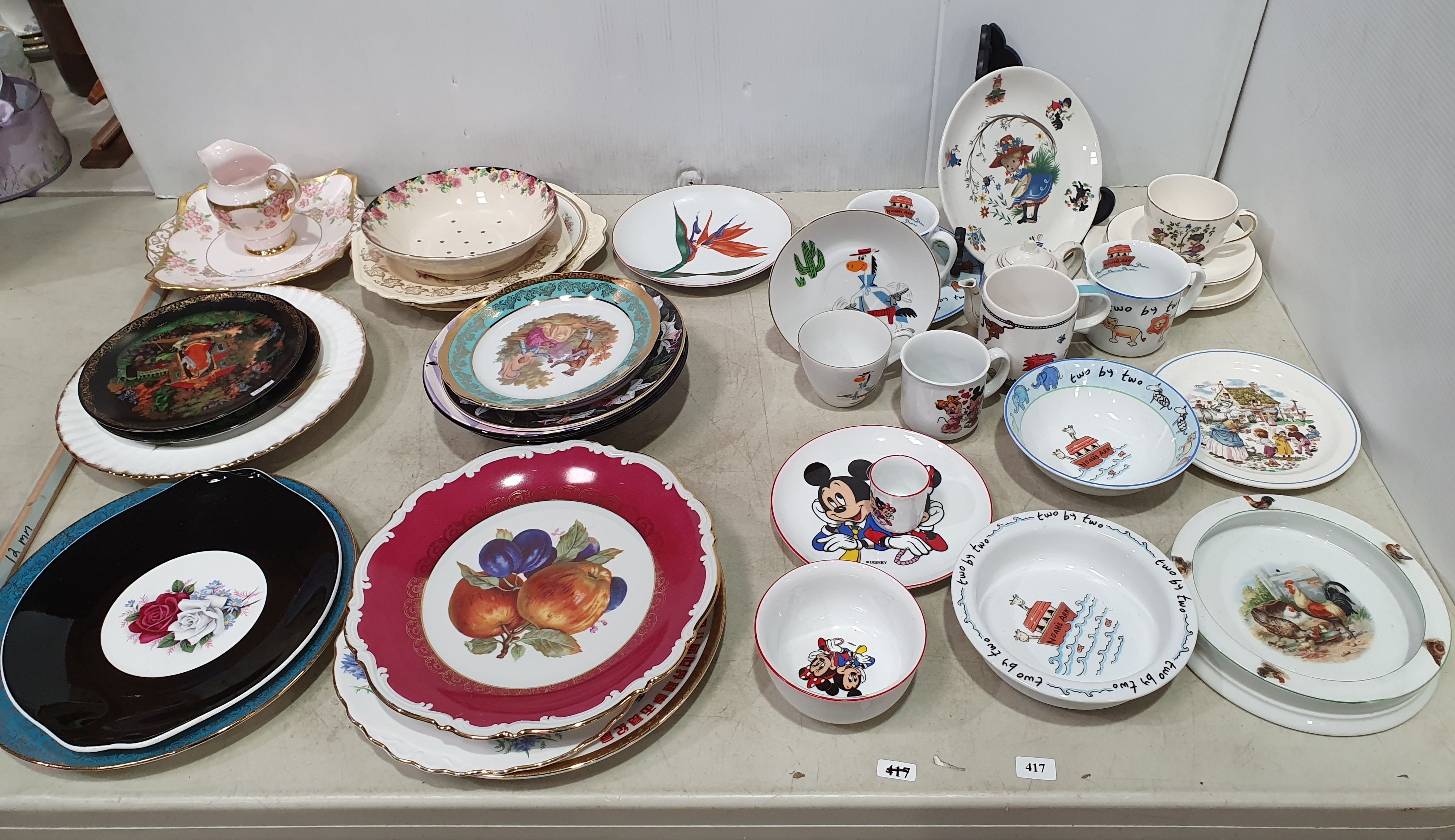 417 · A COLLECTION OF CHILDRENS DINNERWARE