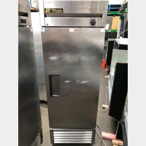 TRUE STAINLESS STEEL SINGLE SOLID DOOR UPRIGHT CHILLER