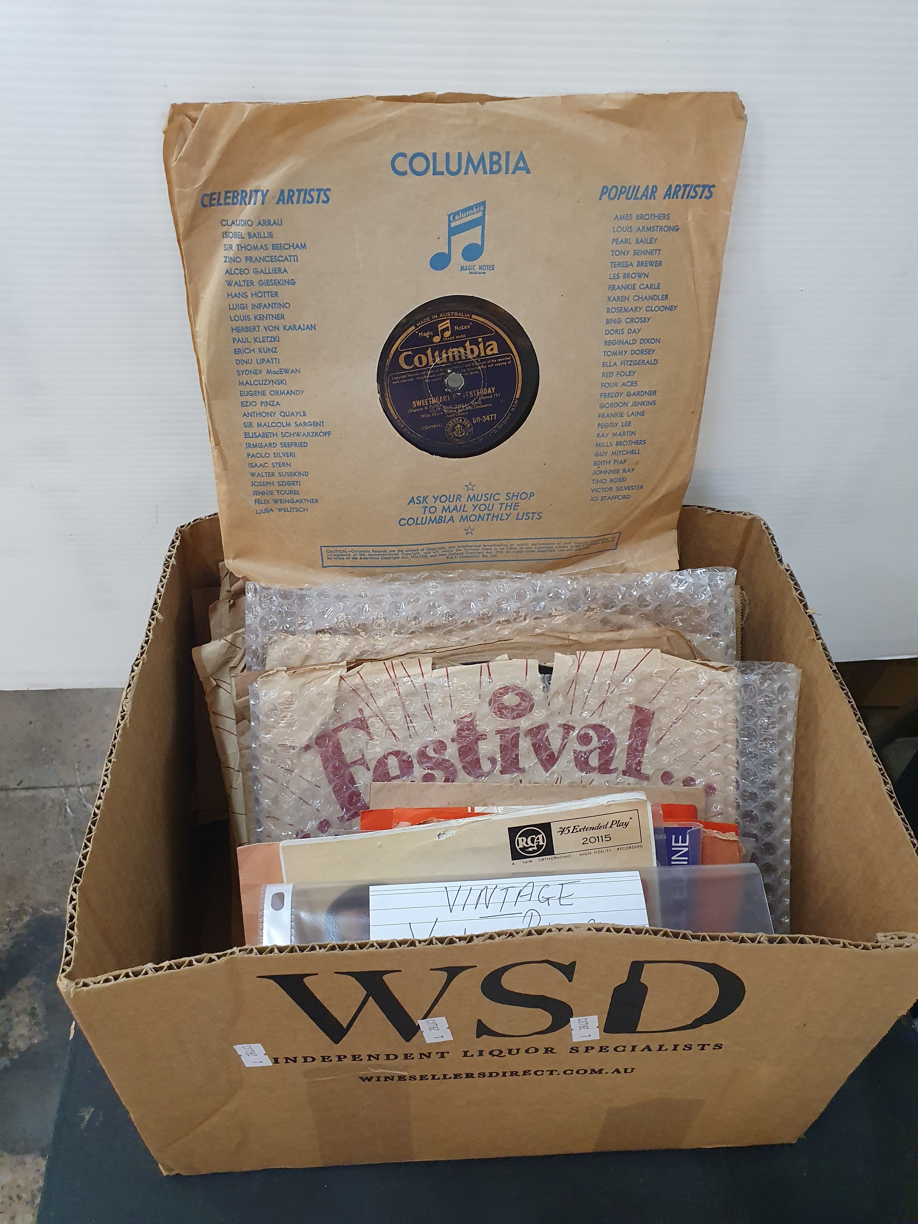 139 · A BOX OF VINTAGE RECORDS