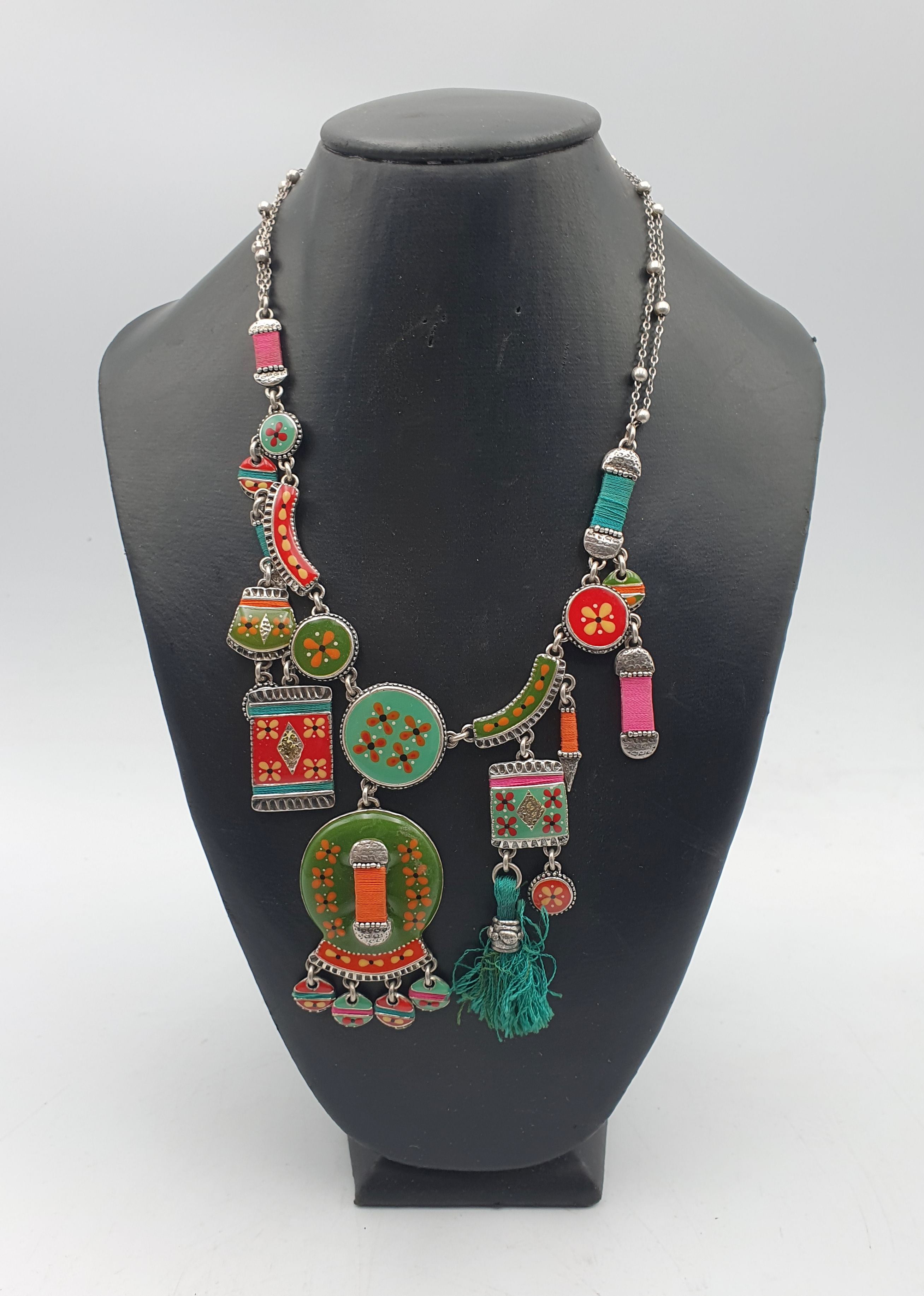 344 · A 'TARATAYA' NECKLACE