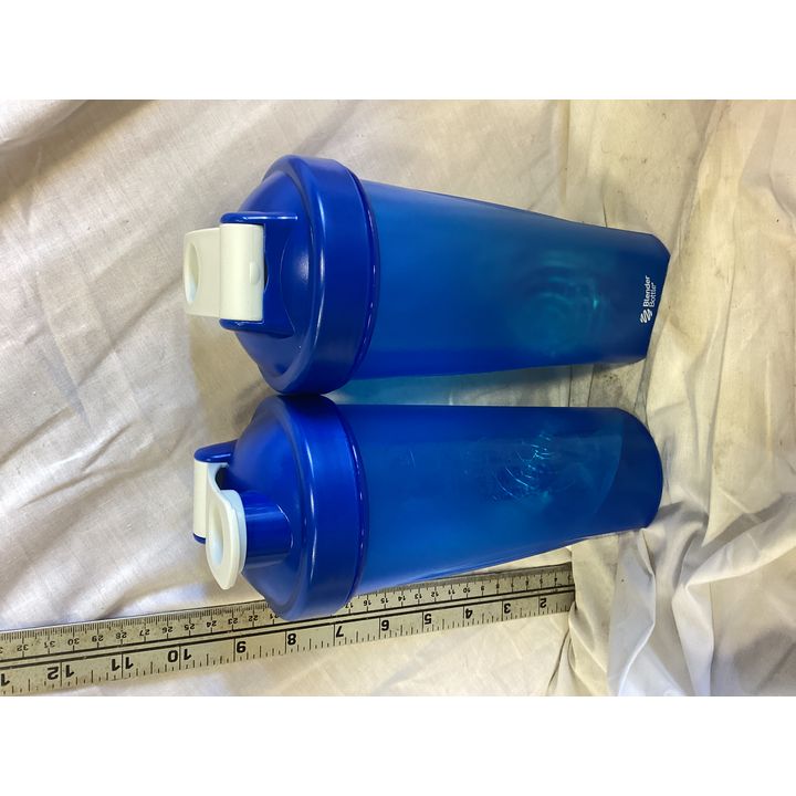 Buying (2) Blender 20oz Shaker Bottles (Blue)