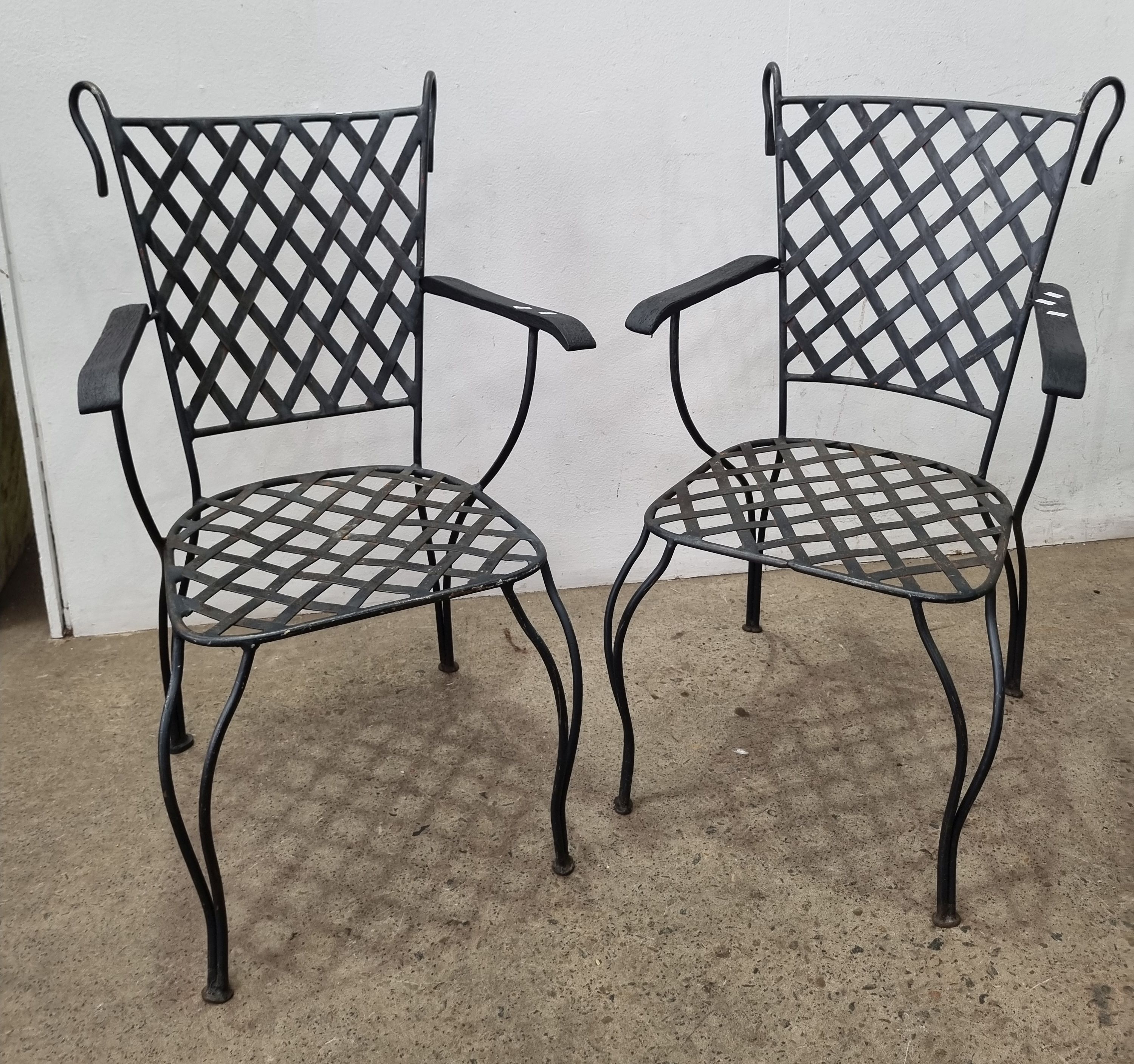 1109 · A PAIR OF METAL GARDEN CHAIRS ONLY
