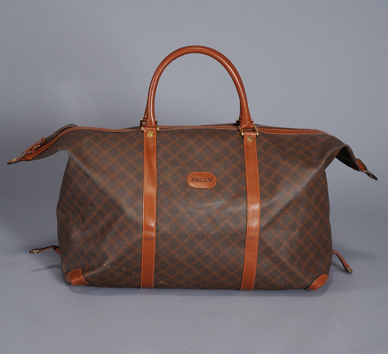 Sold at Auction: (2) Vintage Louis Vuitton Monogram Luggage & Tote Bags