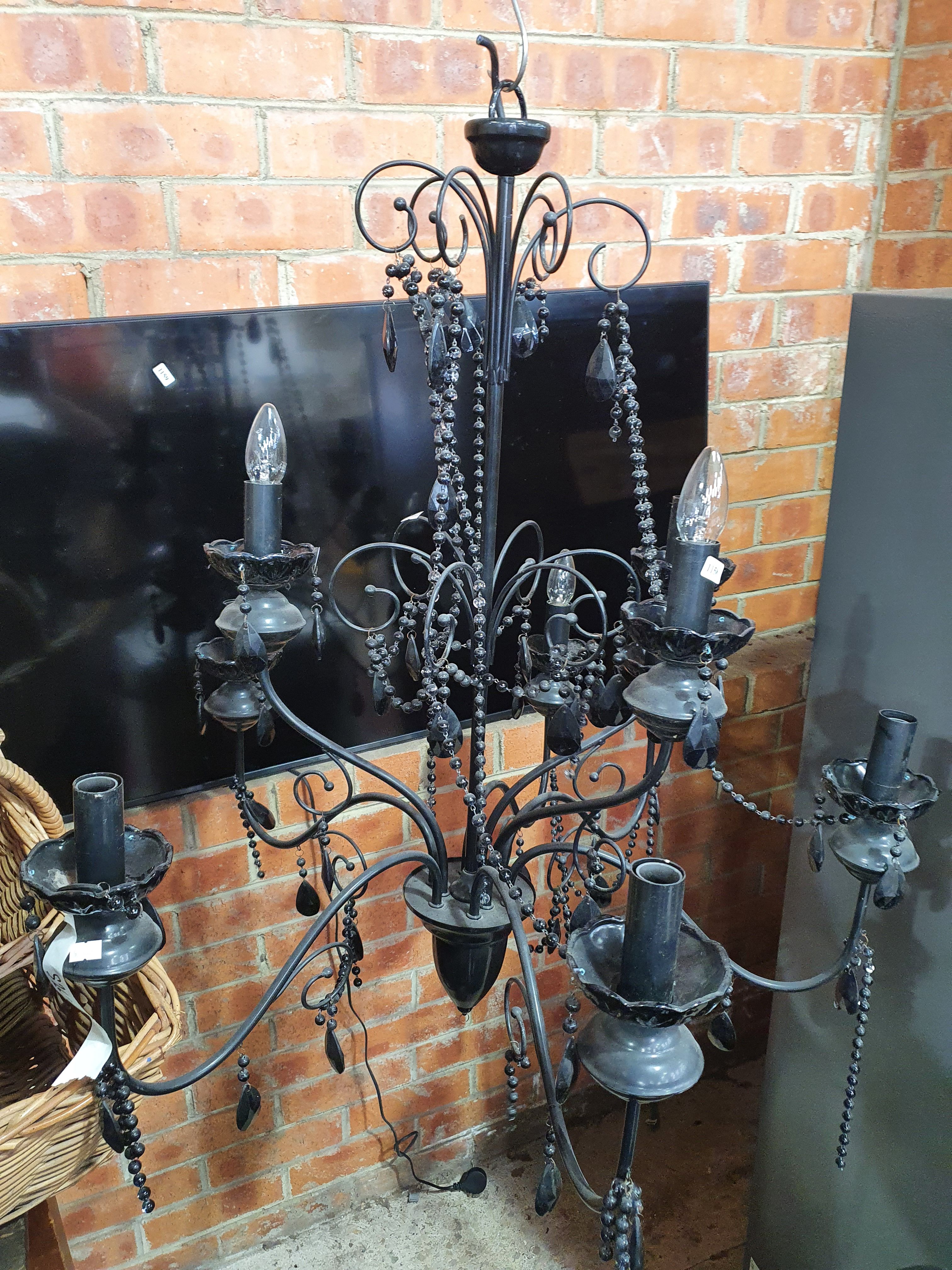 1158 · A BLACK CHANDELIER 120cm