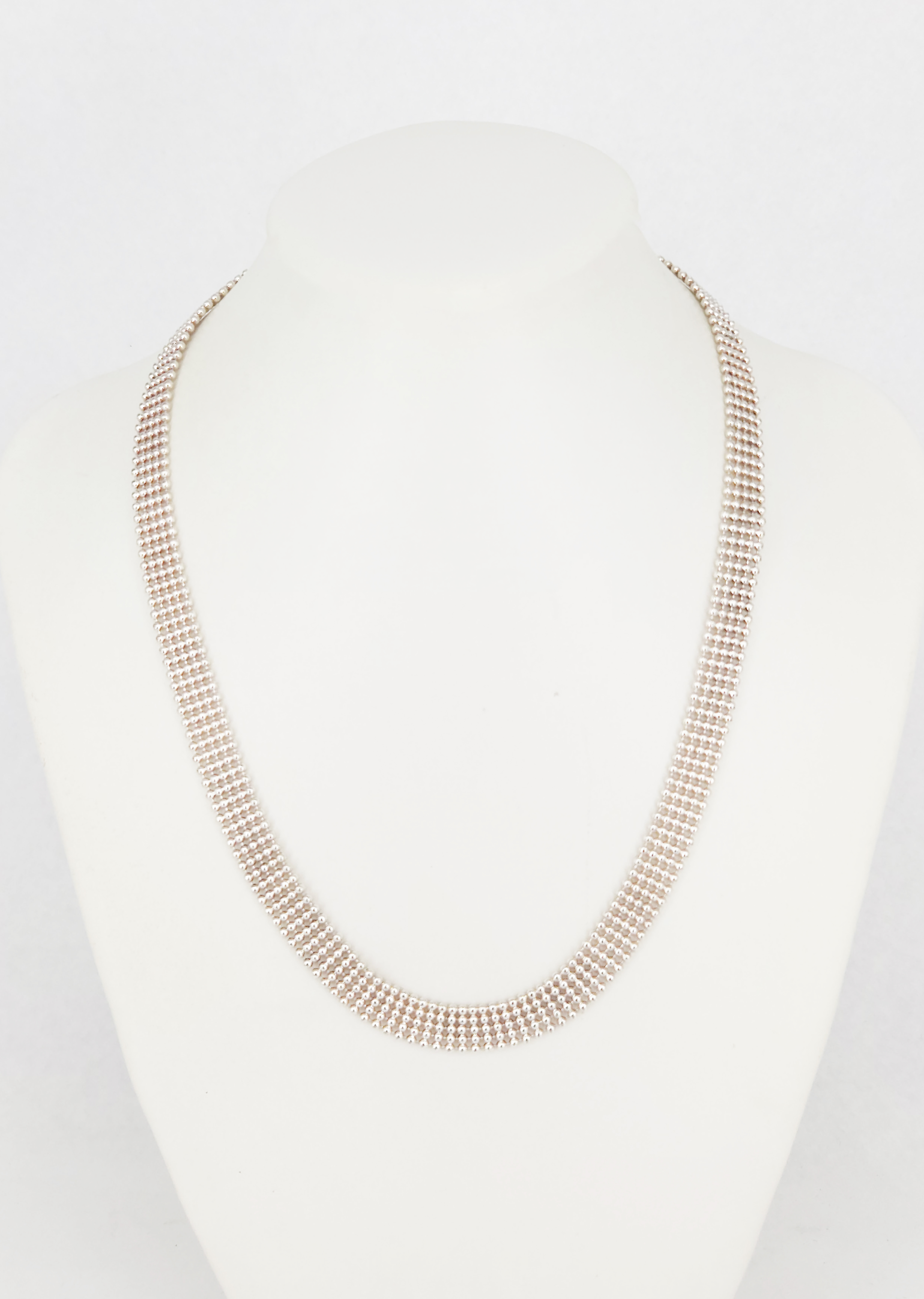 304 · AN ITALIAN SILVER BEAD MESH NECKLACE