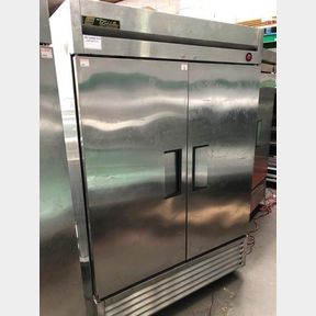 TRUE STAINLESS STEEL DOUBLE UPRIGHT CHILLER (Not working)