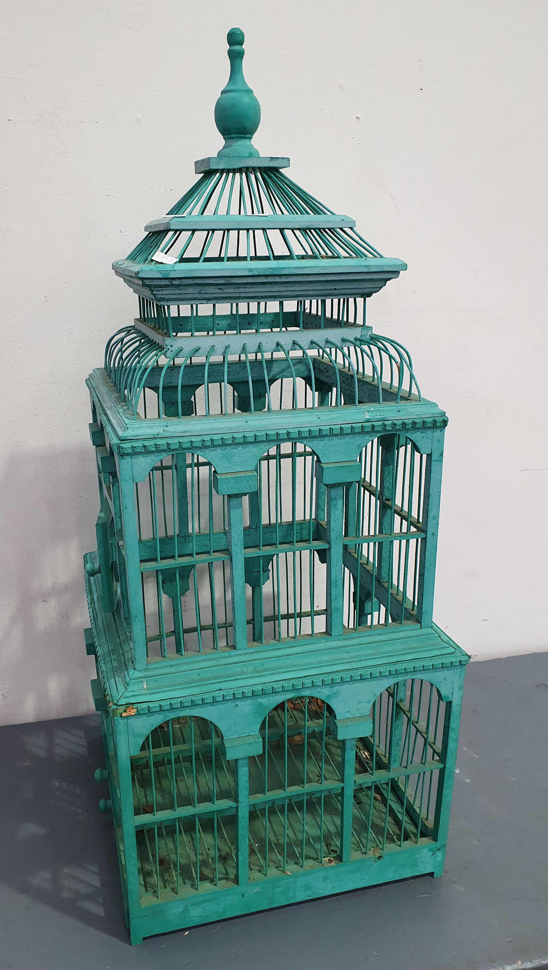 1010 · A BIRDCAGE