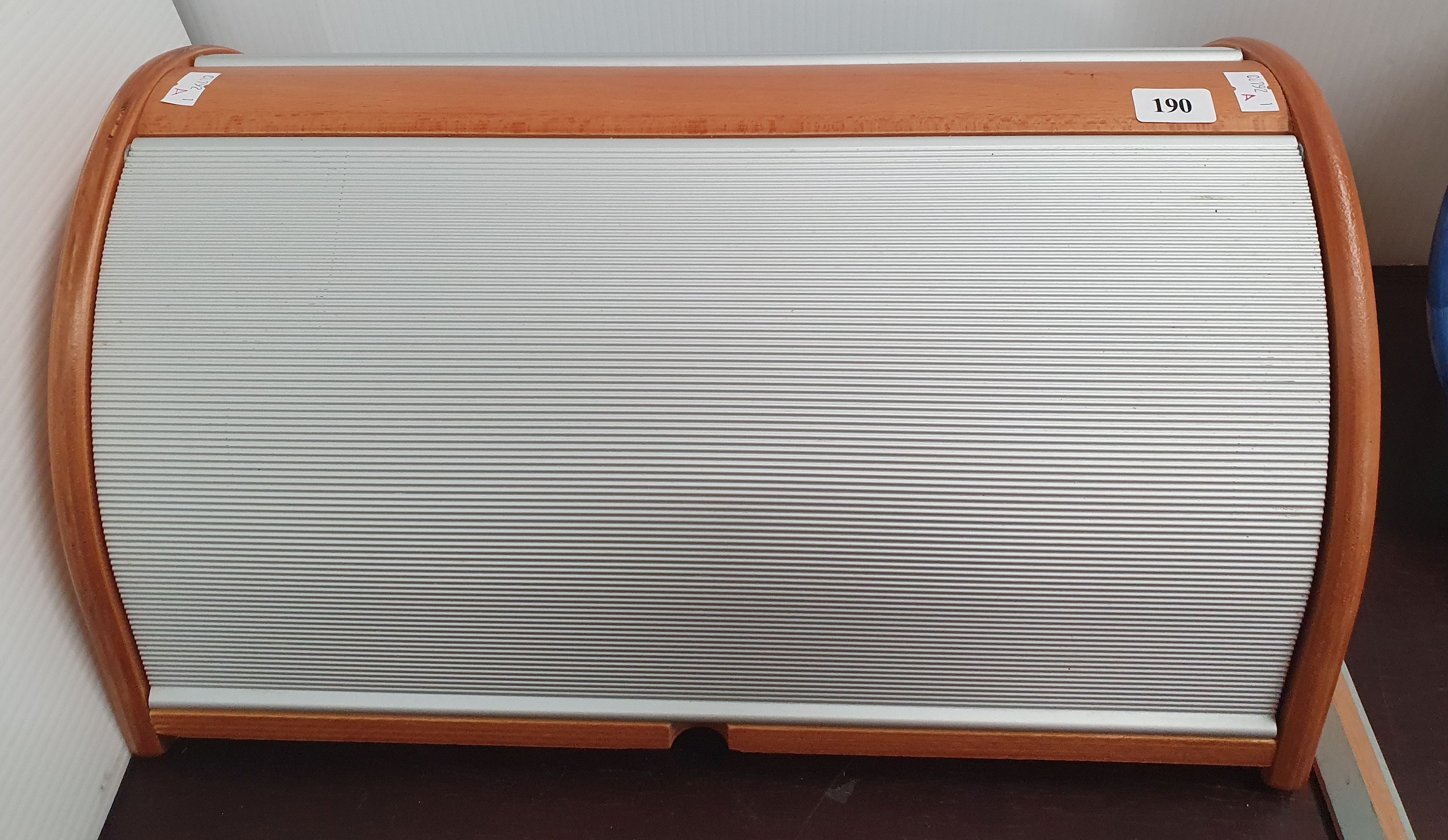 190 · A CONTEMPORARY DESIGN TIMBER AND METAL BREAD BOX