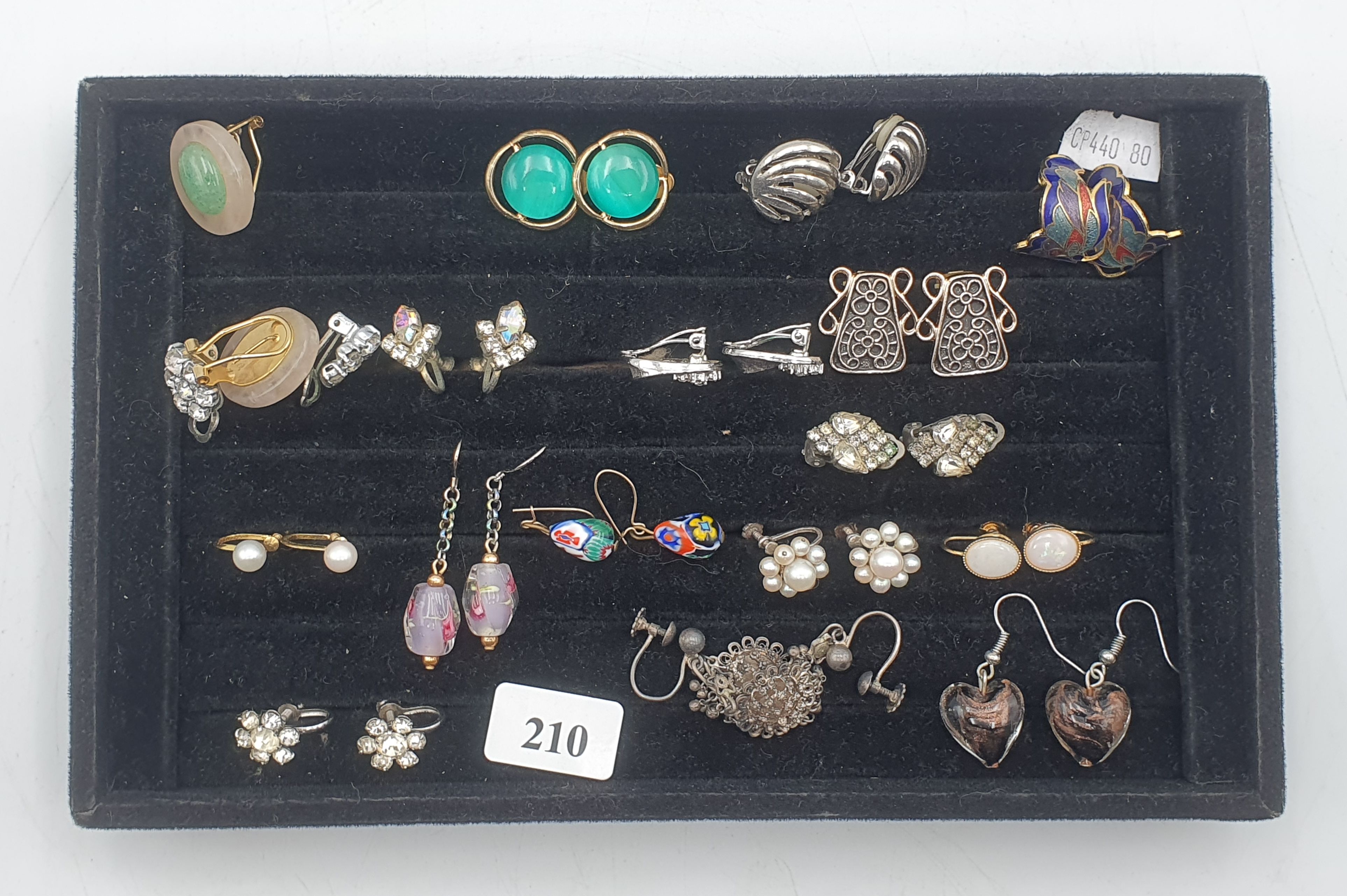 210 · TWENTY PAIRS OF EARRINGS