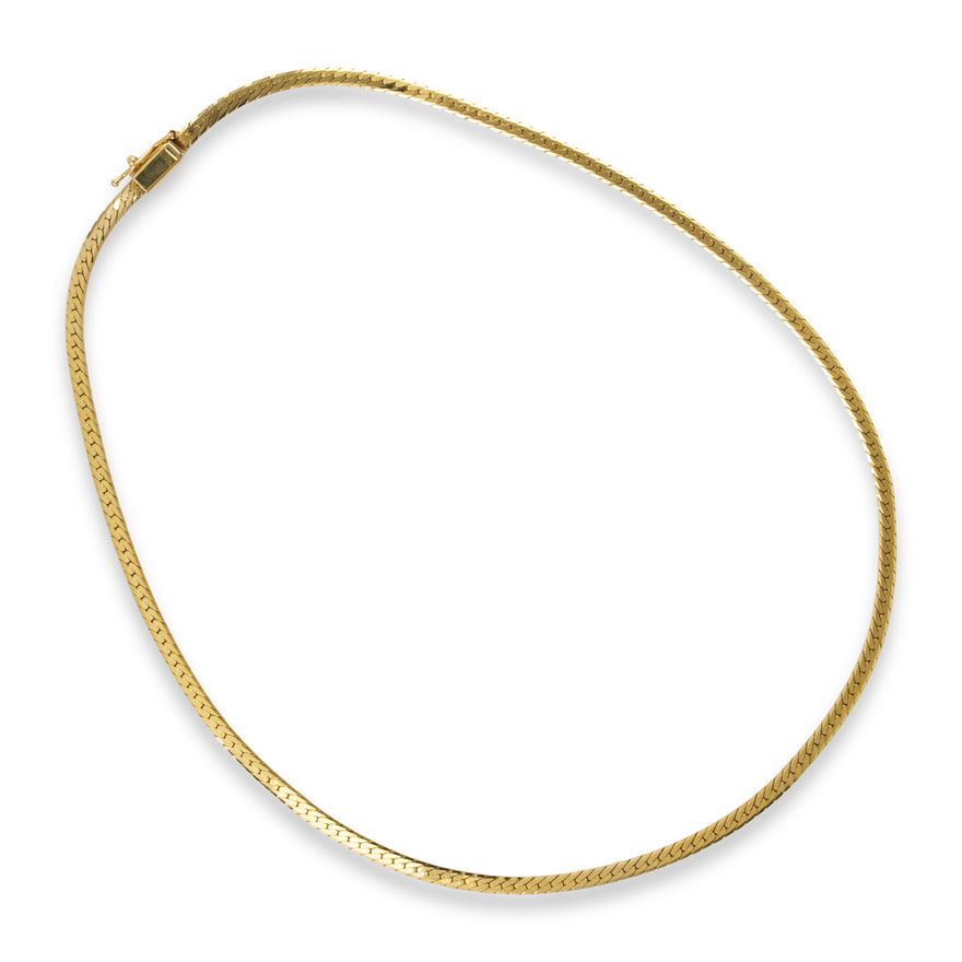A fourteen karat gold necklace