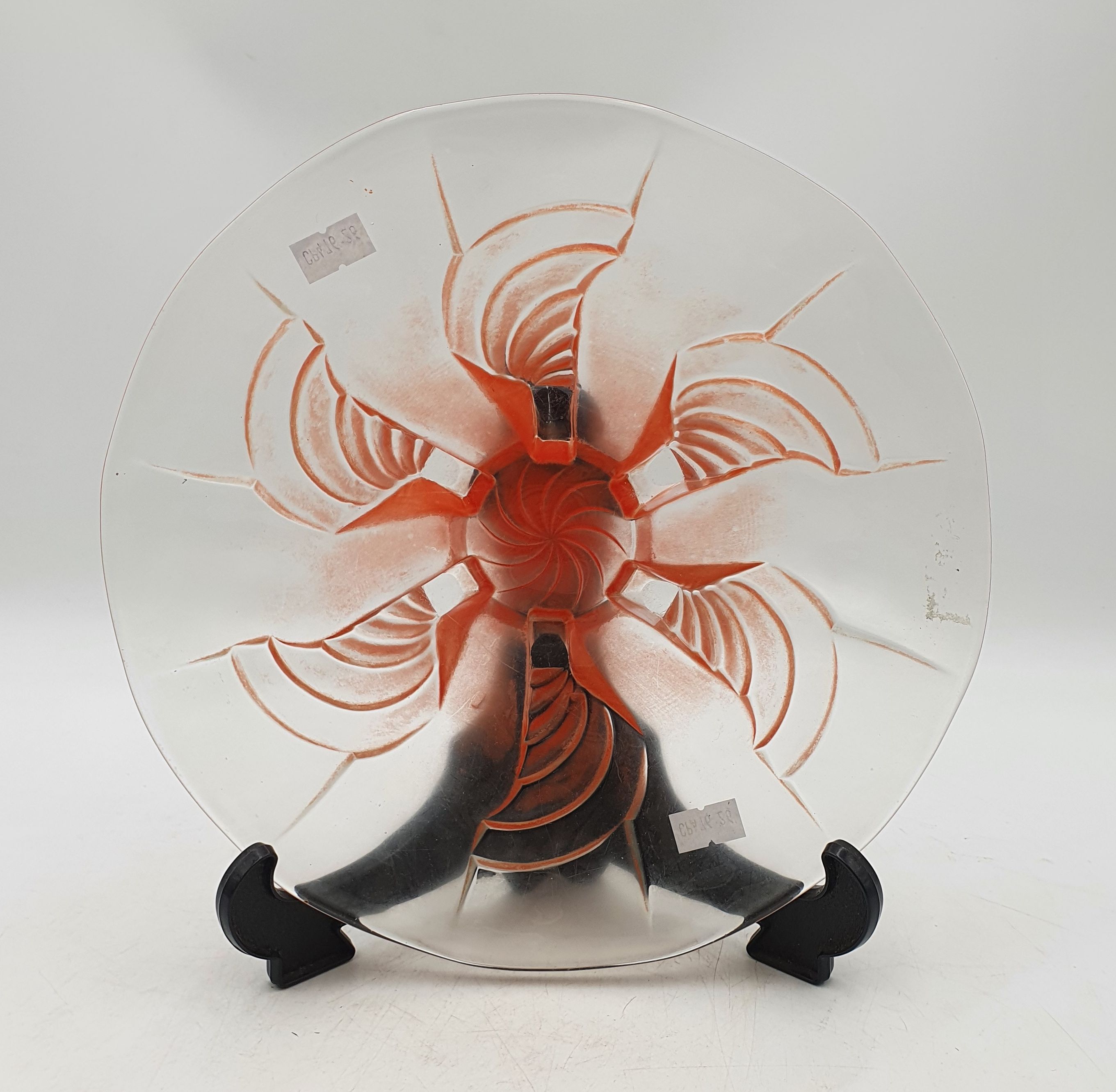 580 · AN ART DECO PRESSED GLASS FRUIT BOWL