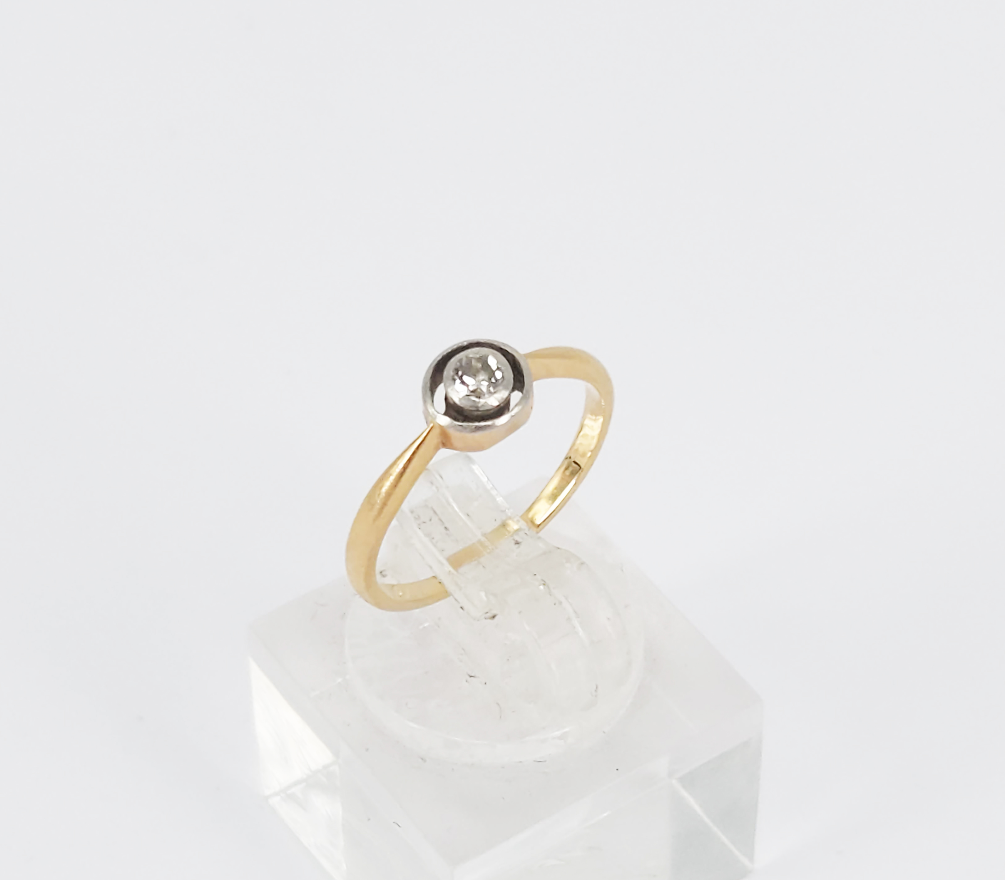 A Vintage 18ct Yellow Gold And European-Cut Diamond Ring