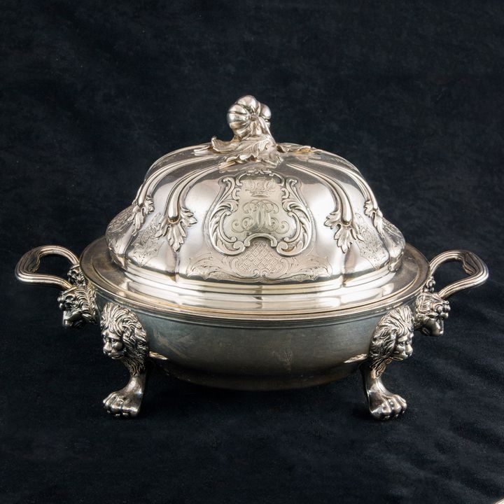 An English Regency Sheffield plate serving tureen