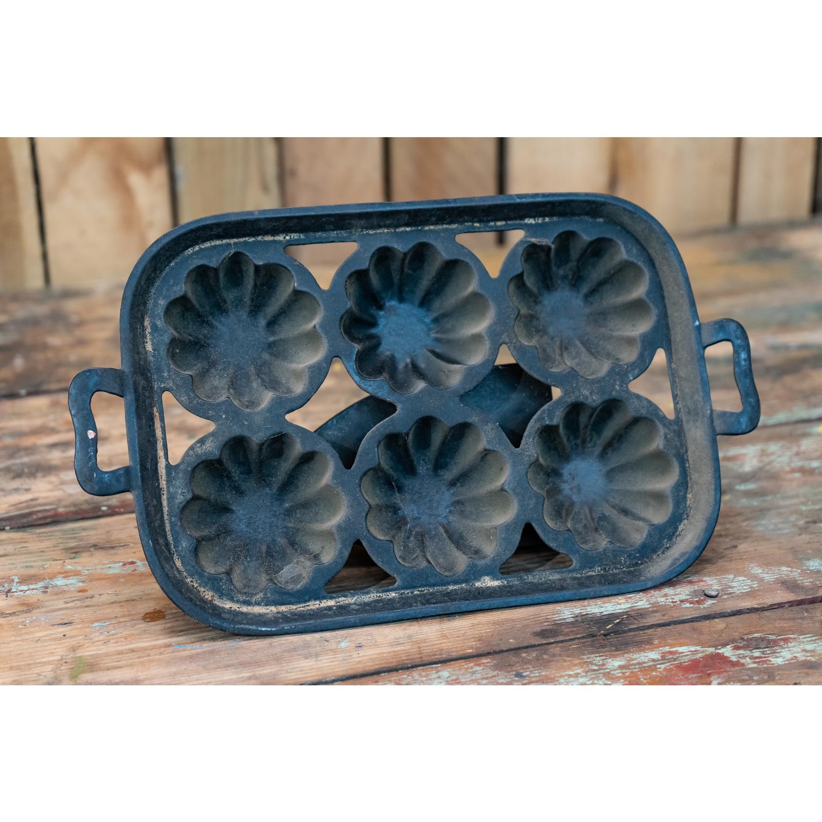 Wagner Ware Cast Iron Muffin Pan