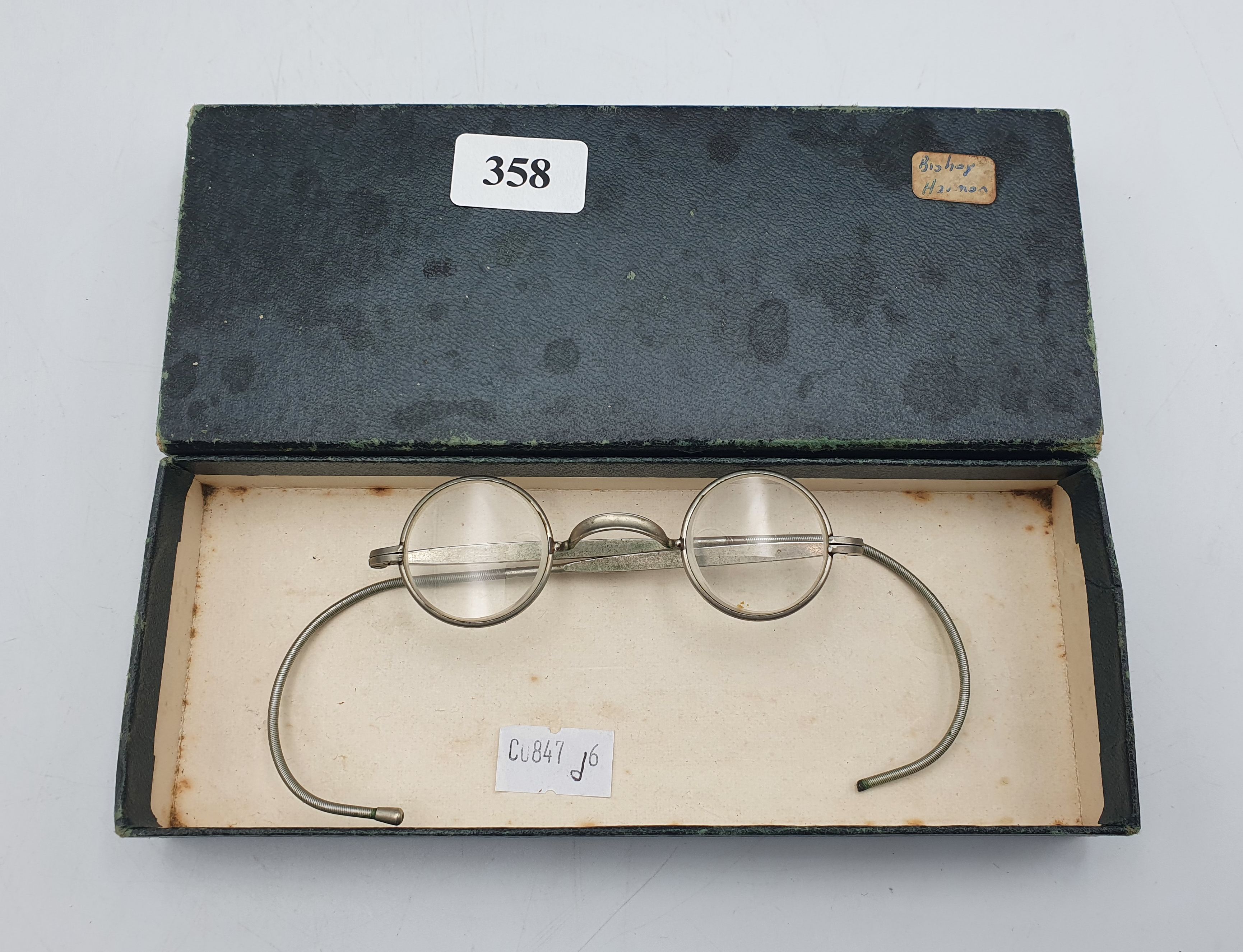 358 · A PAIR OF EARLY 20th CENTURY SPECTACLES