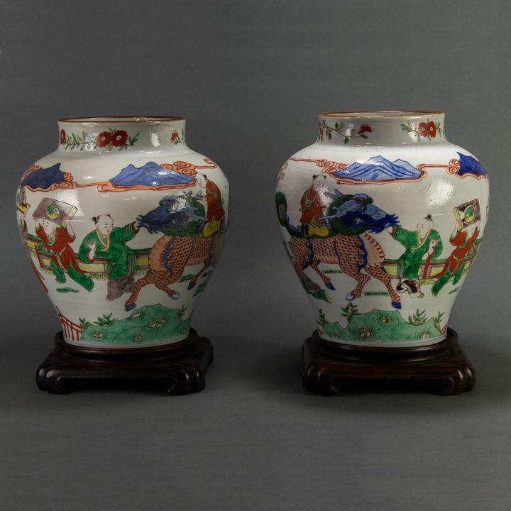 Pair of Chinese wucai jars