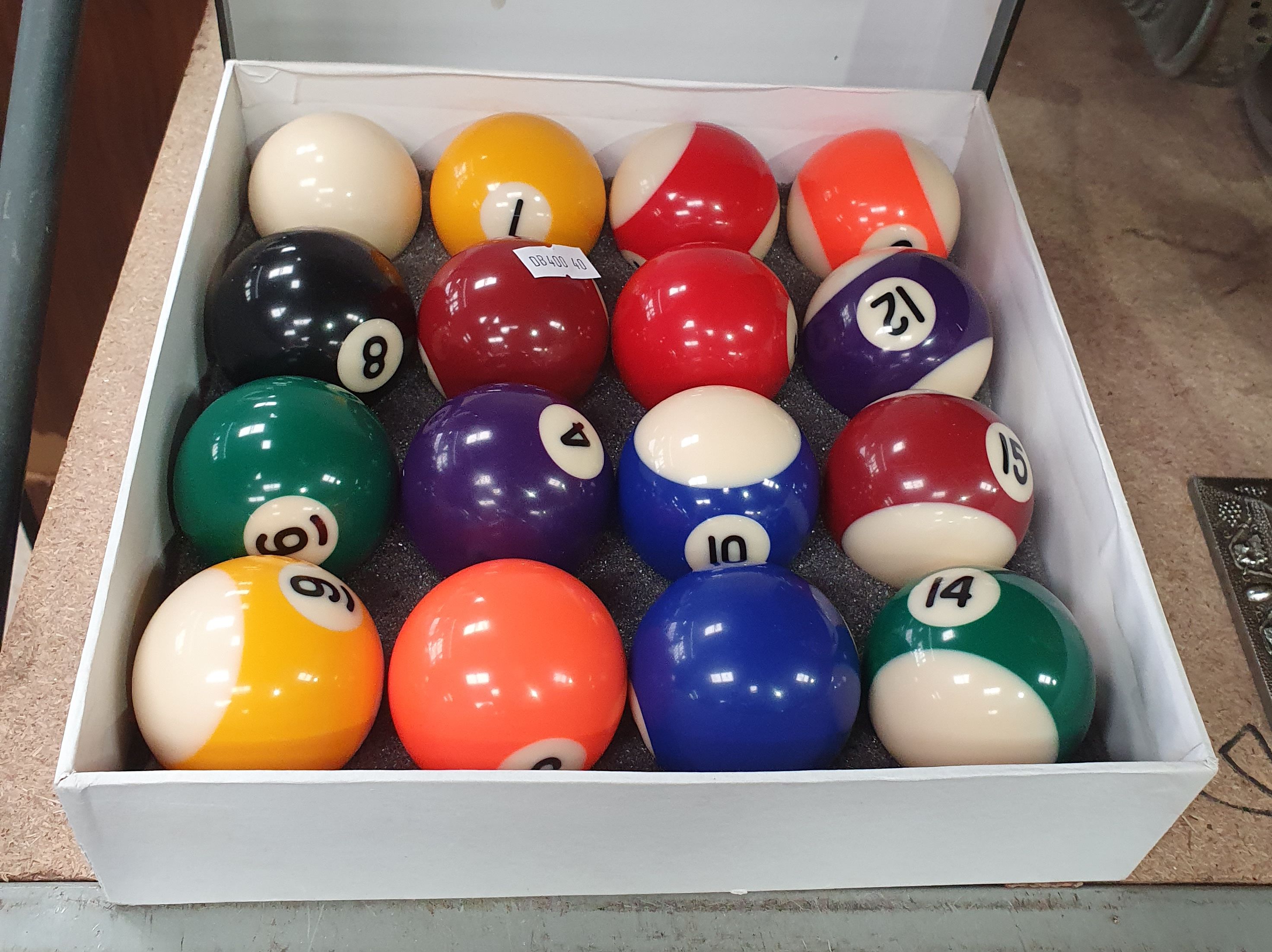 1268 · A SET OF BOXED POOL BALLS