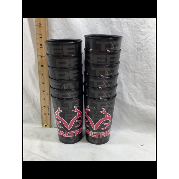 BUYING (12) Pink Real Tree Plastic Drinking Cups- 22oz