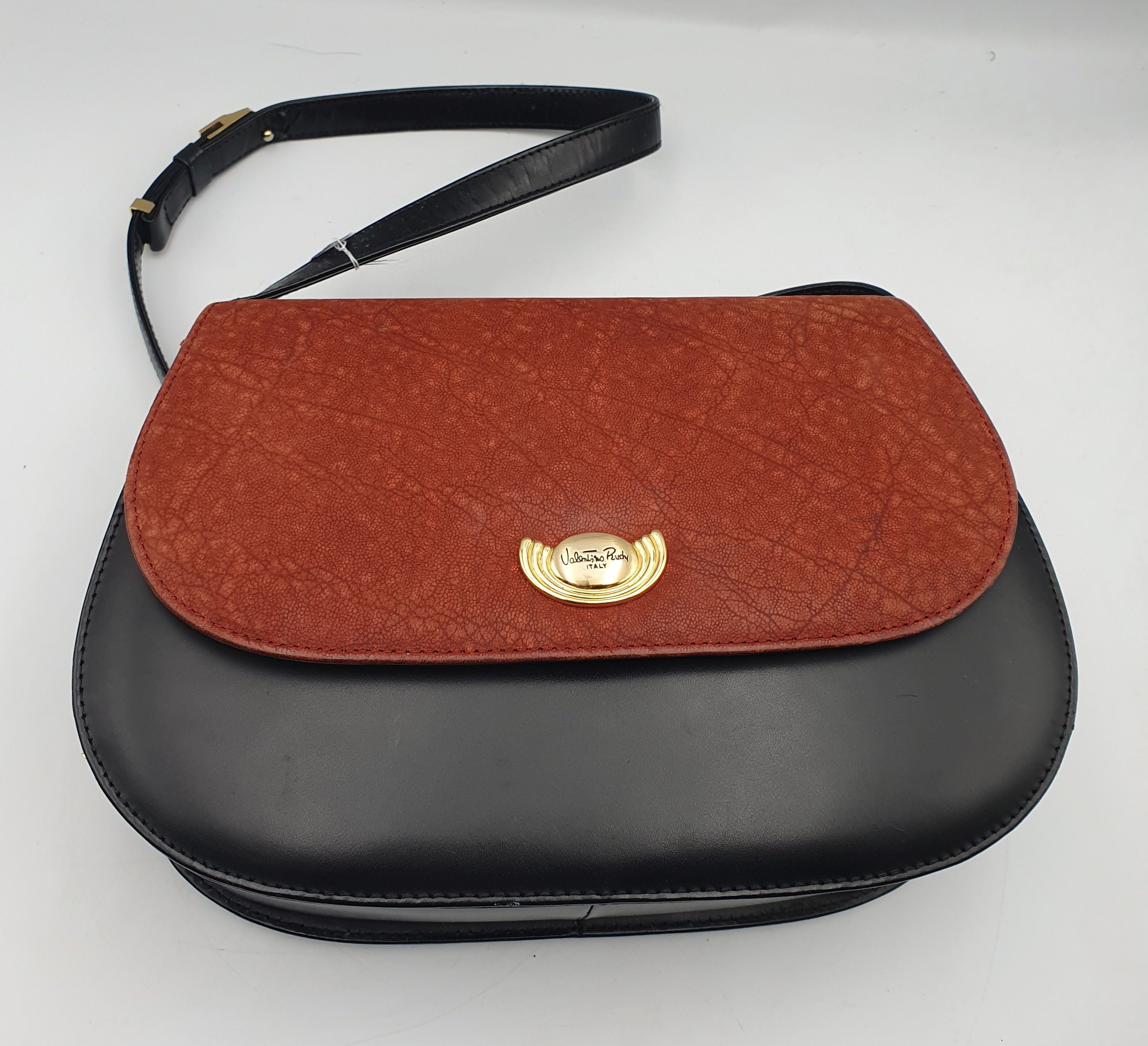 243 · A VALENTINO RUDY (ITALY) TWO TONE SHOULDER BAG