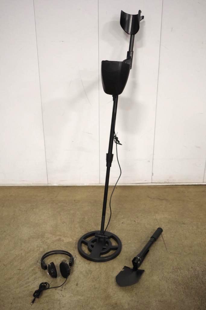 Underground Metal Detector w/ Hand Digging Tool, Unused | Bid Venues