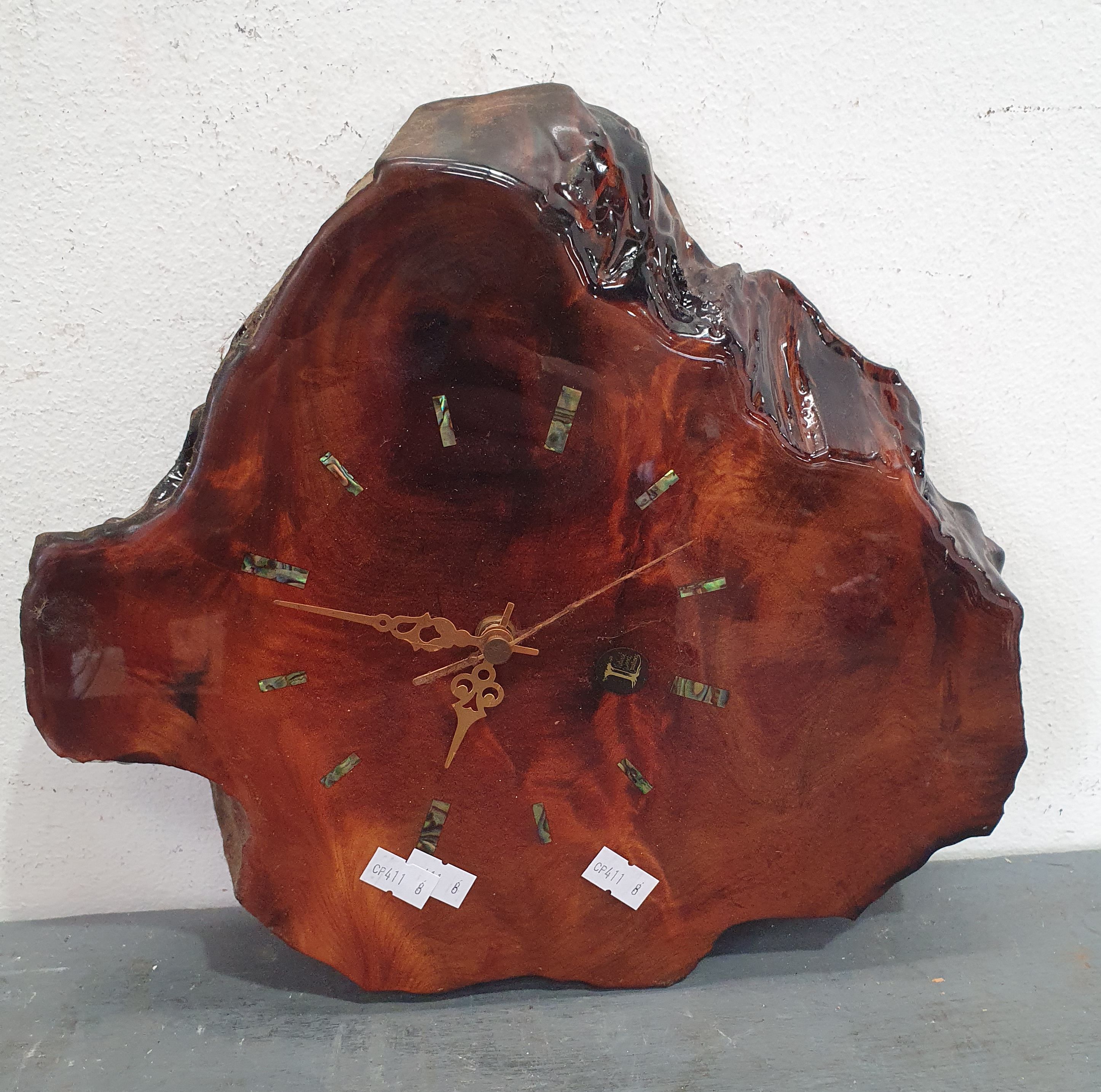 1236 · A TIMBER CLOCK