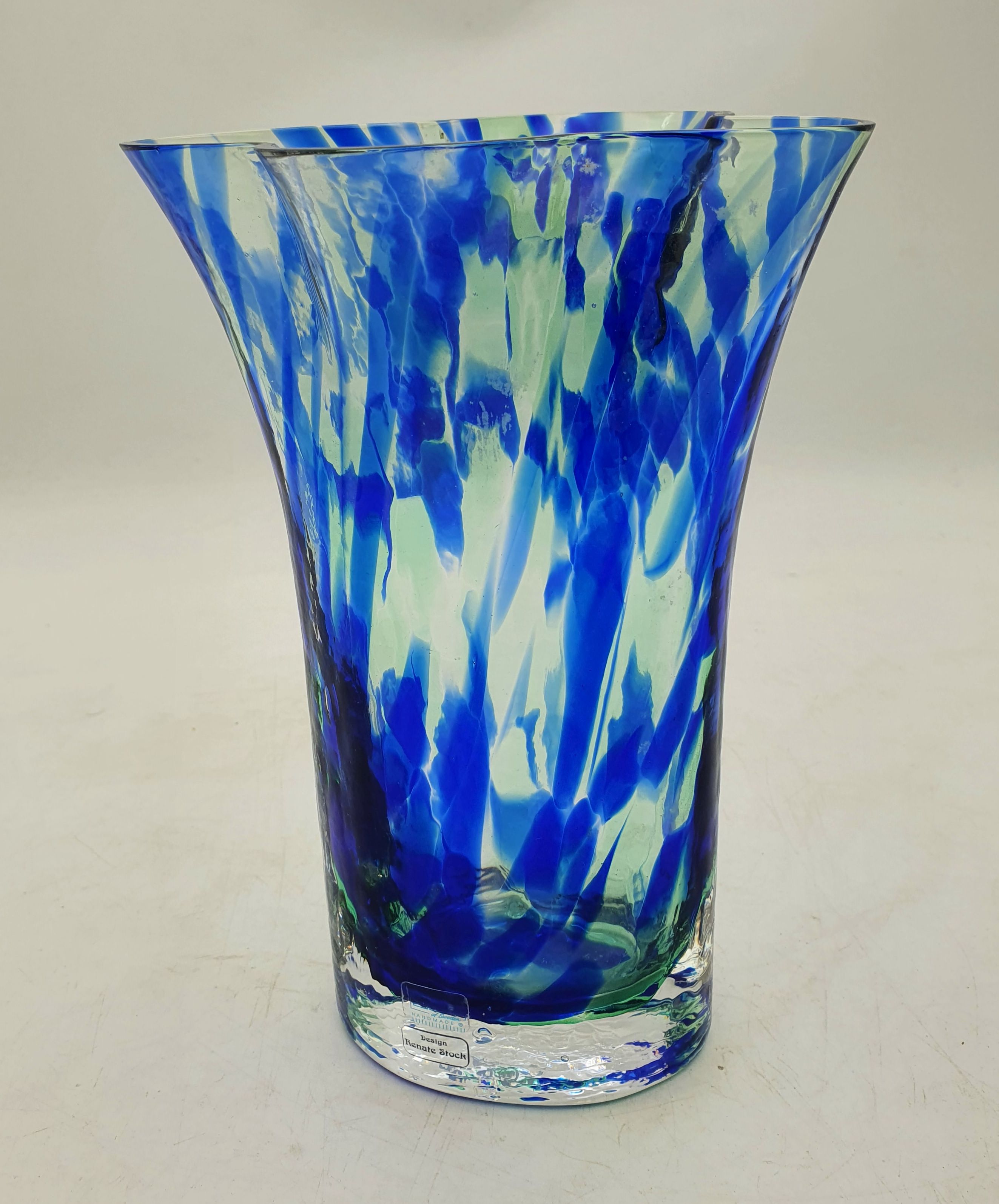 545 · AN ART GLASS VASE DESIGNED BY RENATE STOCK FOR SEA OF SWEDEN