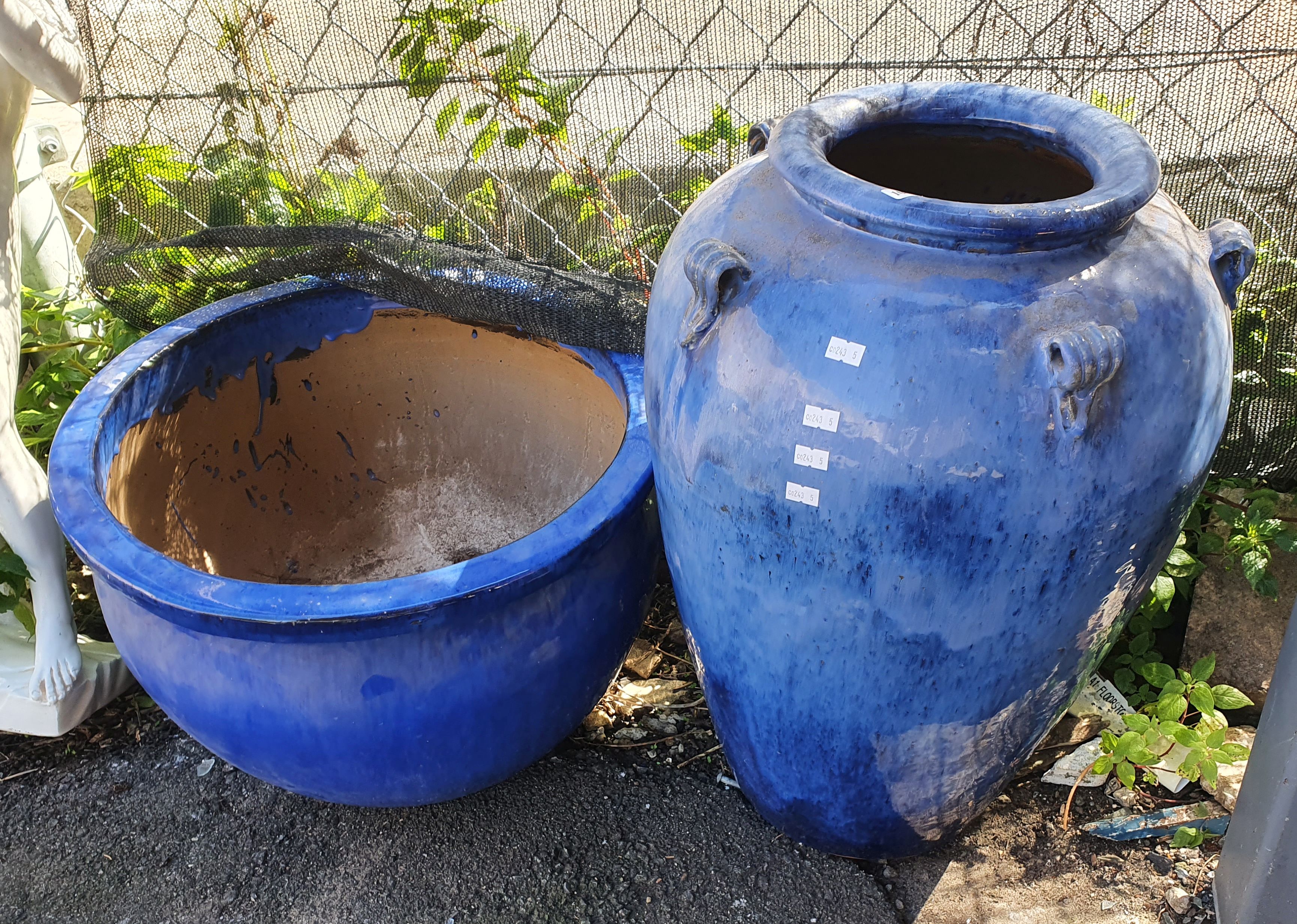 1083 · A BLUE GLAZED URN