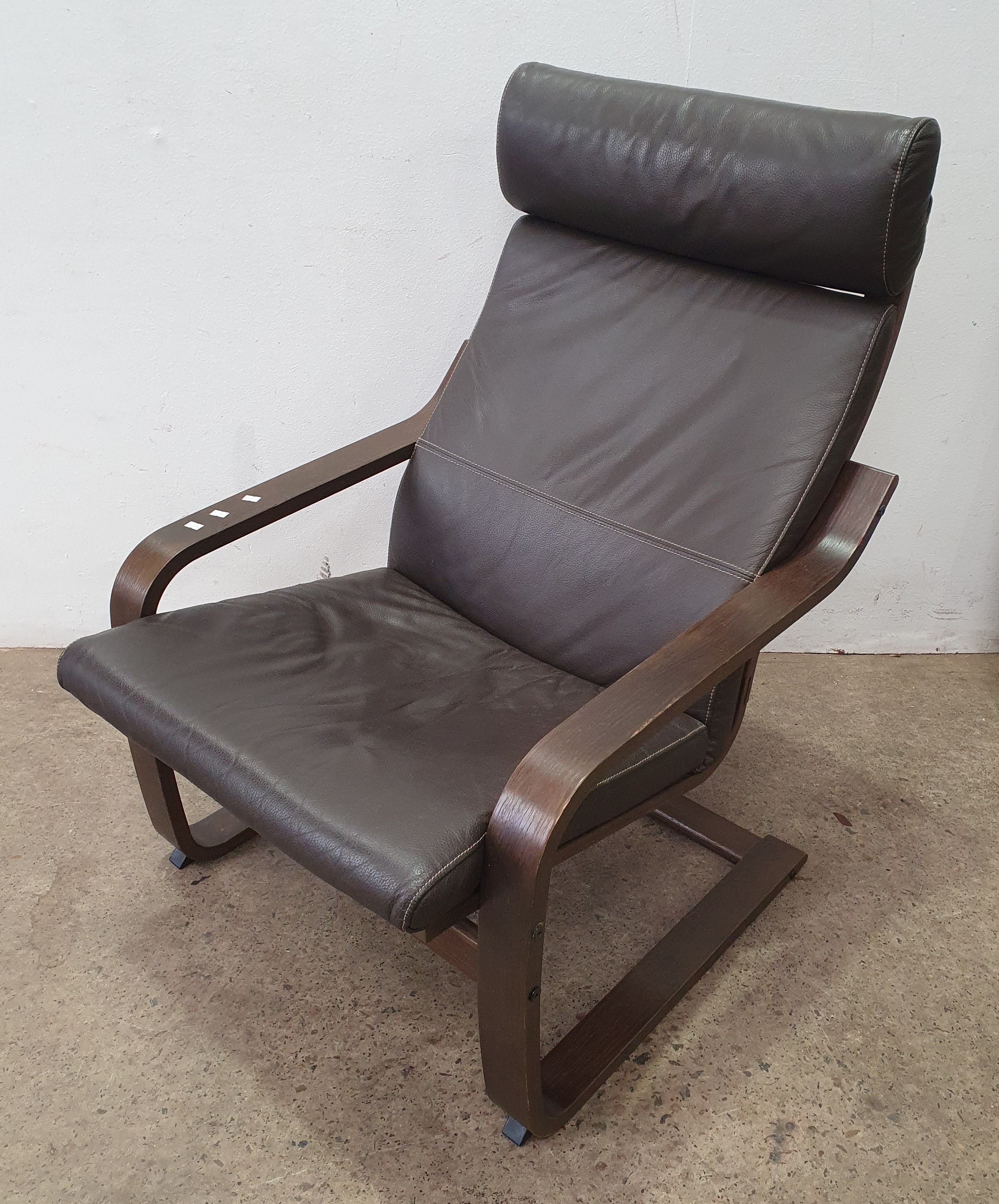 2258 · A CONTEMPORARY CHAIR