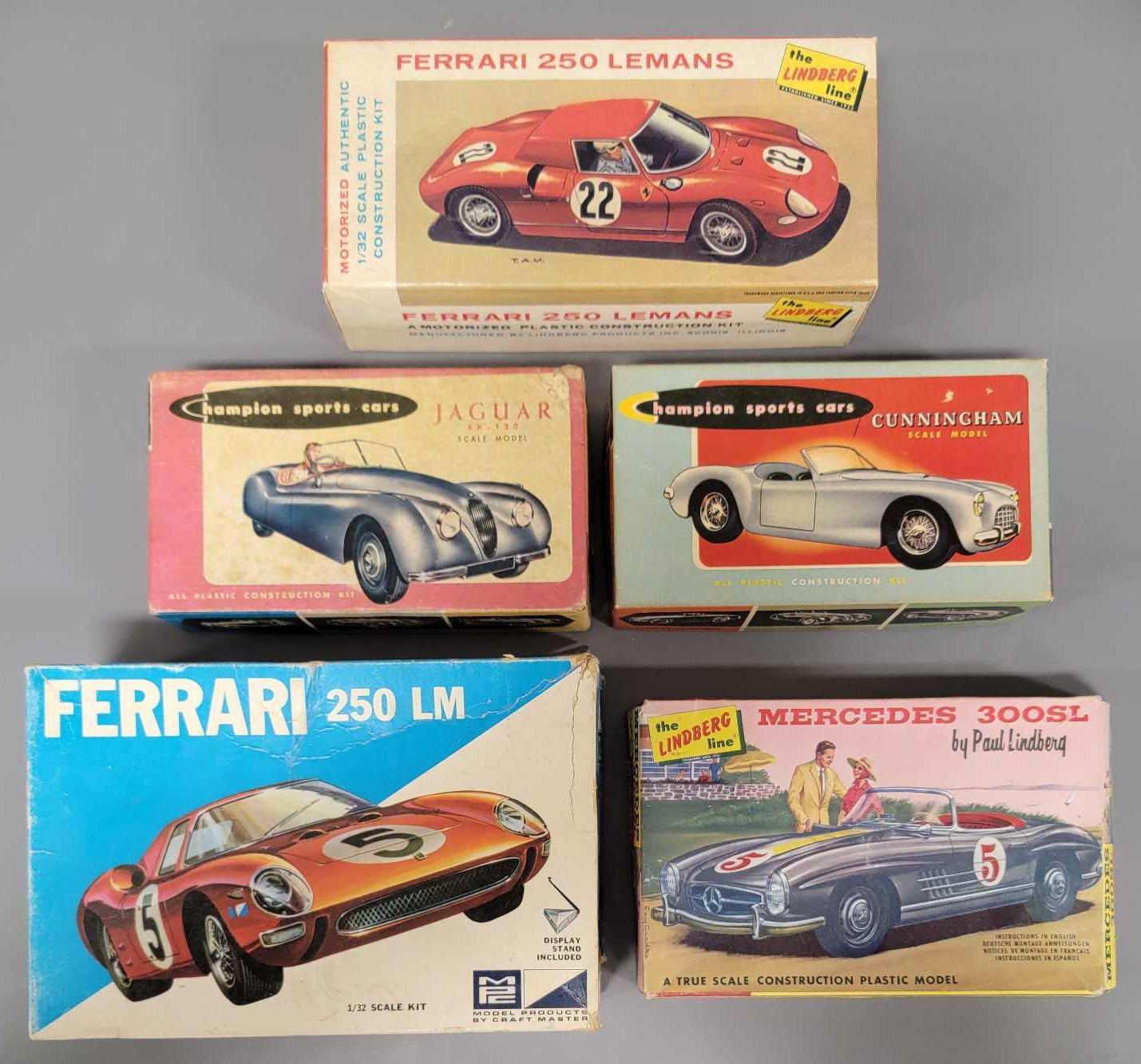 再入荷新品Vintage Model Car Kit Ferrari 312 T5 自動車