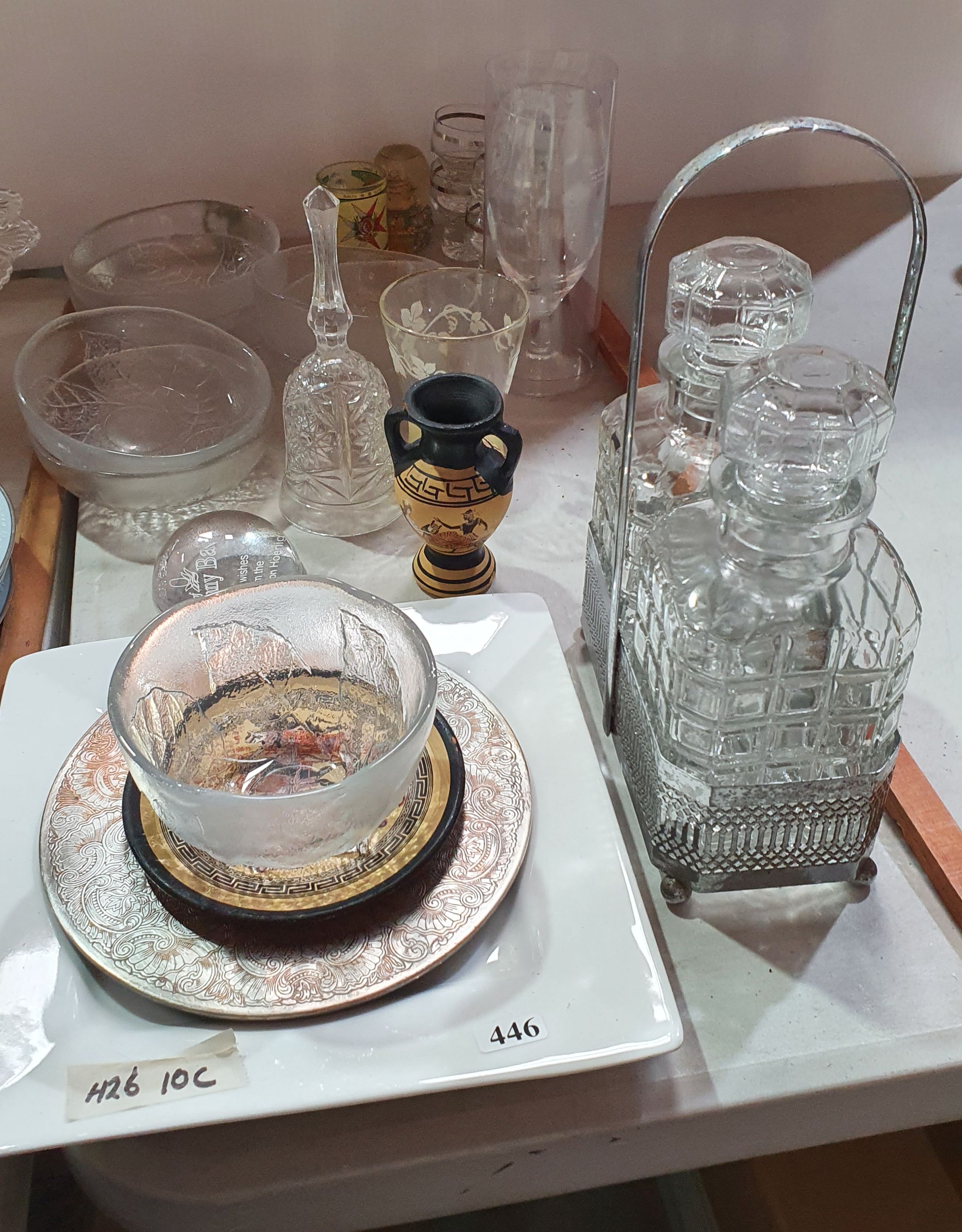 446 · A GROUP OF VARIOUS ITEMS