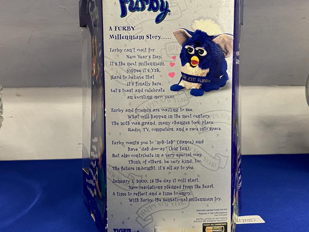 Furby - Special Limited Millenium - Silver with Royal Blue Belly