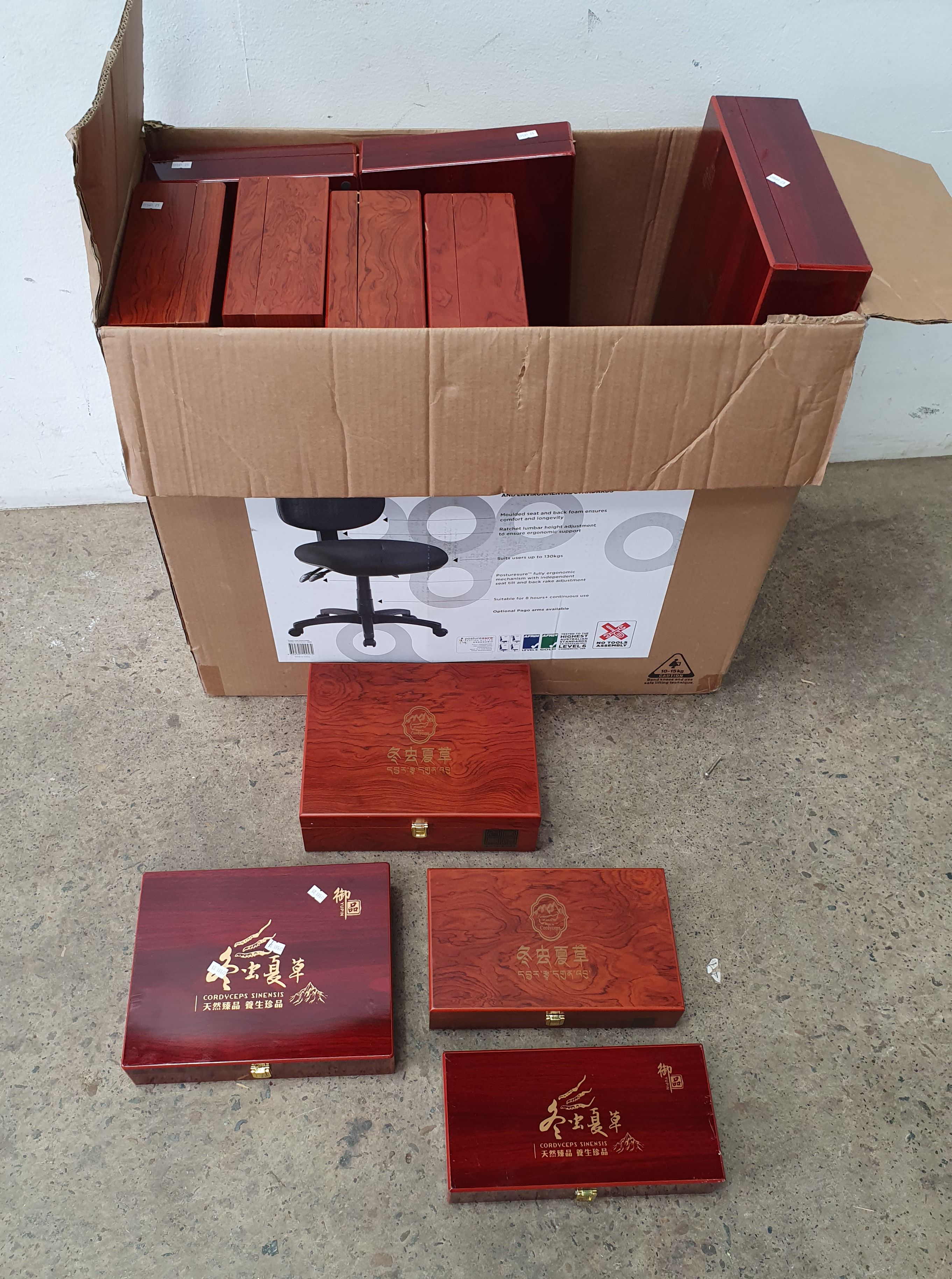 1358 · EIGHTEEN TIMBER BOXES