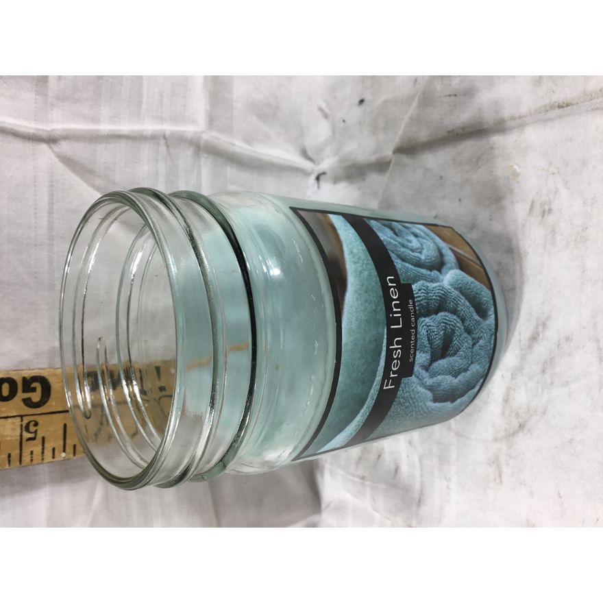Old Williamsburg "Fresh Linen" Scented Candle 9 Oz