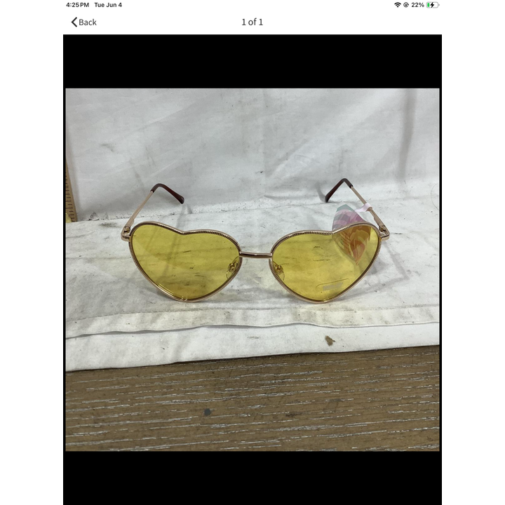 CatWalk 100% UVA & UVB Protection Heats Sunglasses