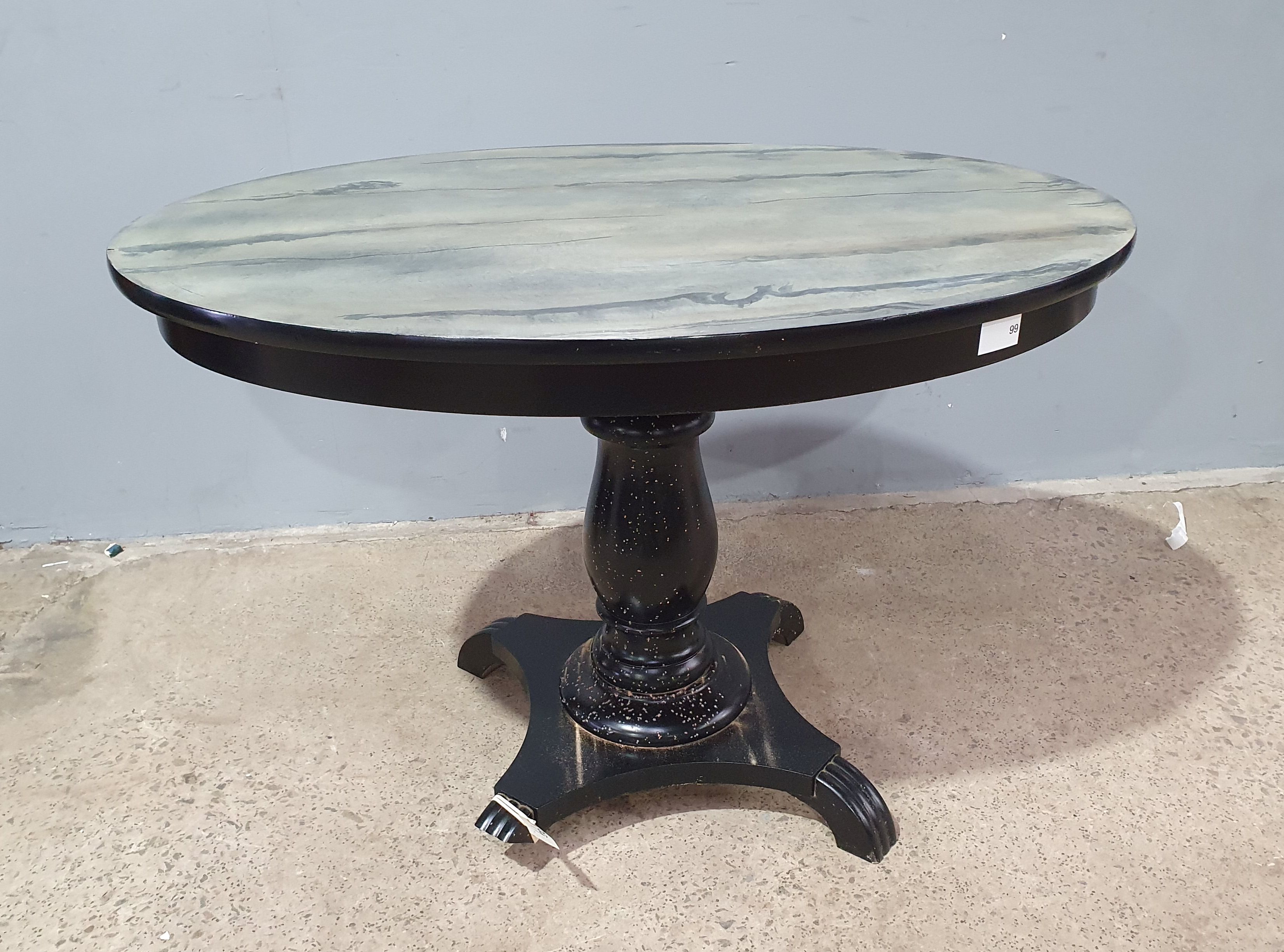 2208 · A PINE SINGLE PEDESTAL TABLE