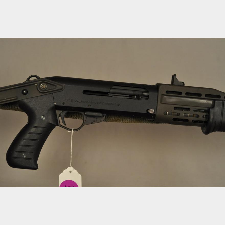 File:Franchi SPAS-12 shotgun showin0 use of hook.jpg - Wikipedia
