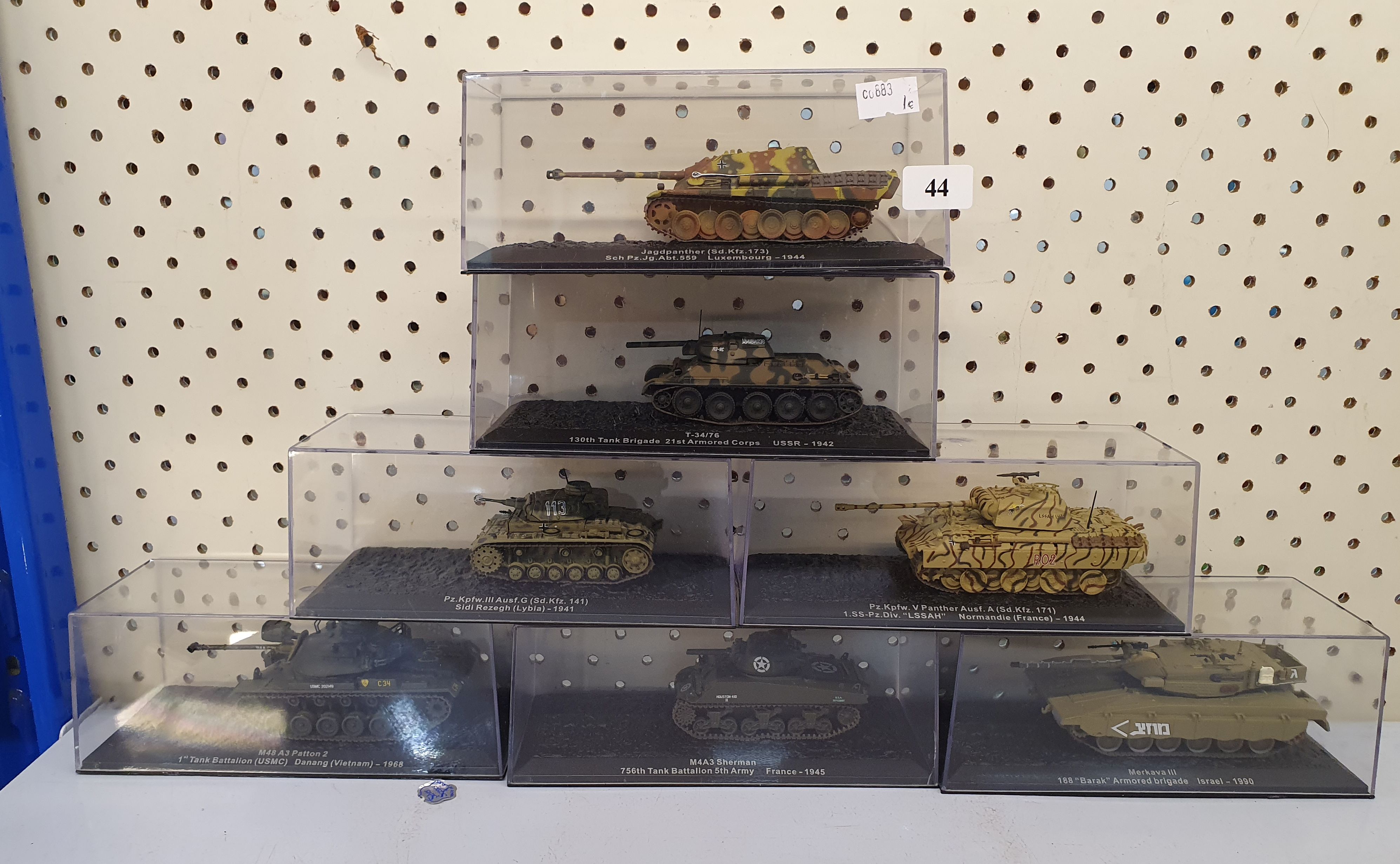 44 · SEVEN MODEL ARMY TANKS