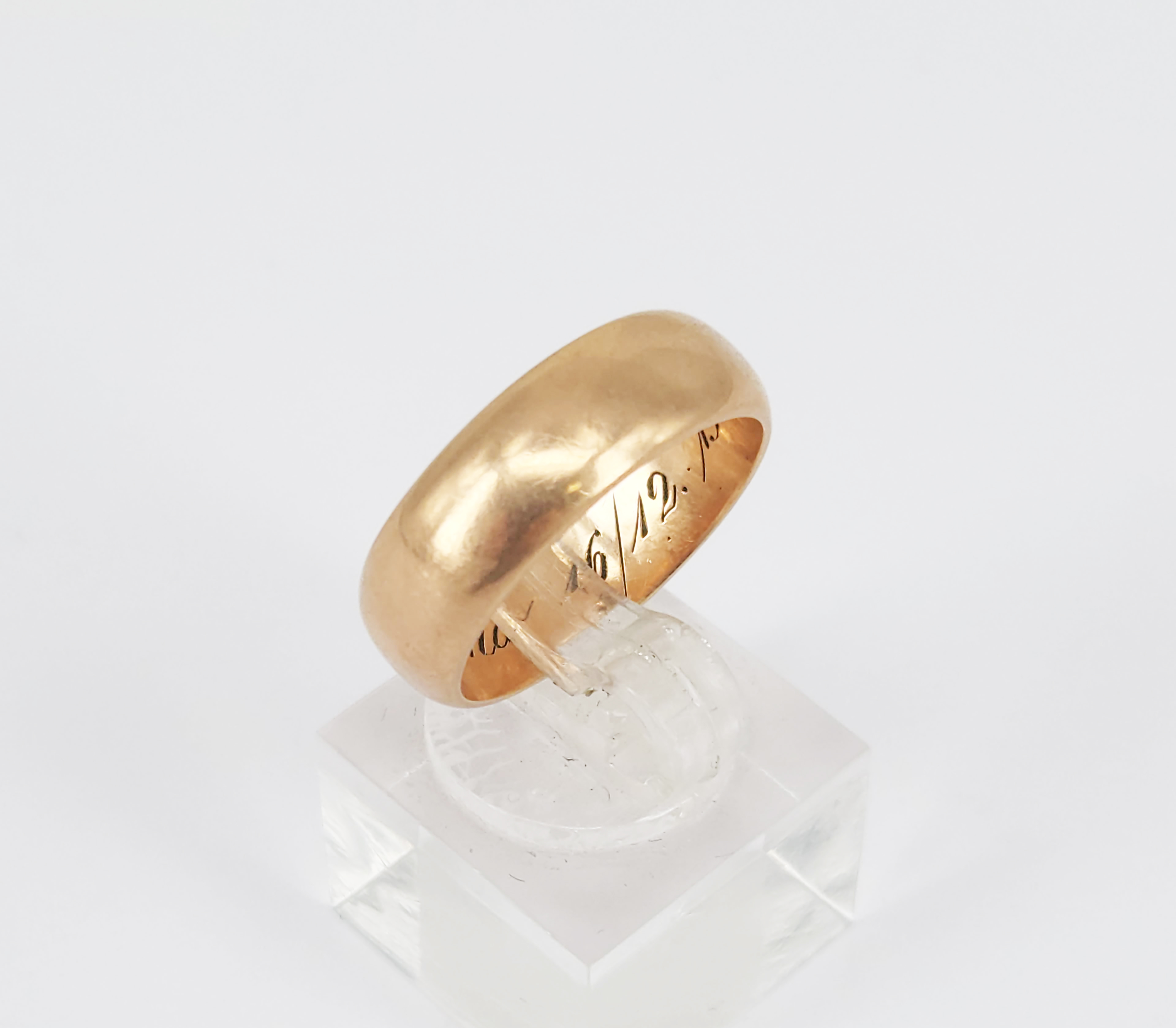 72 · A ROSE GOLD BAND RING