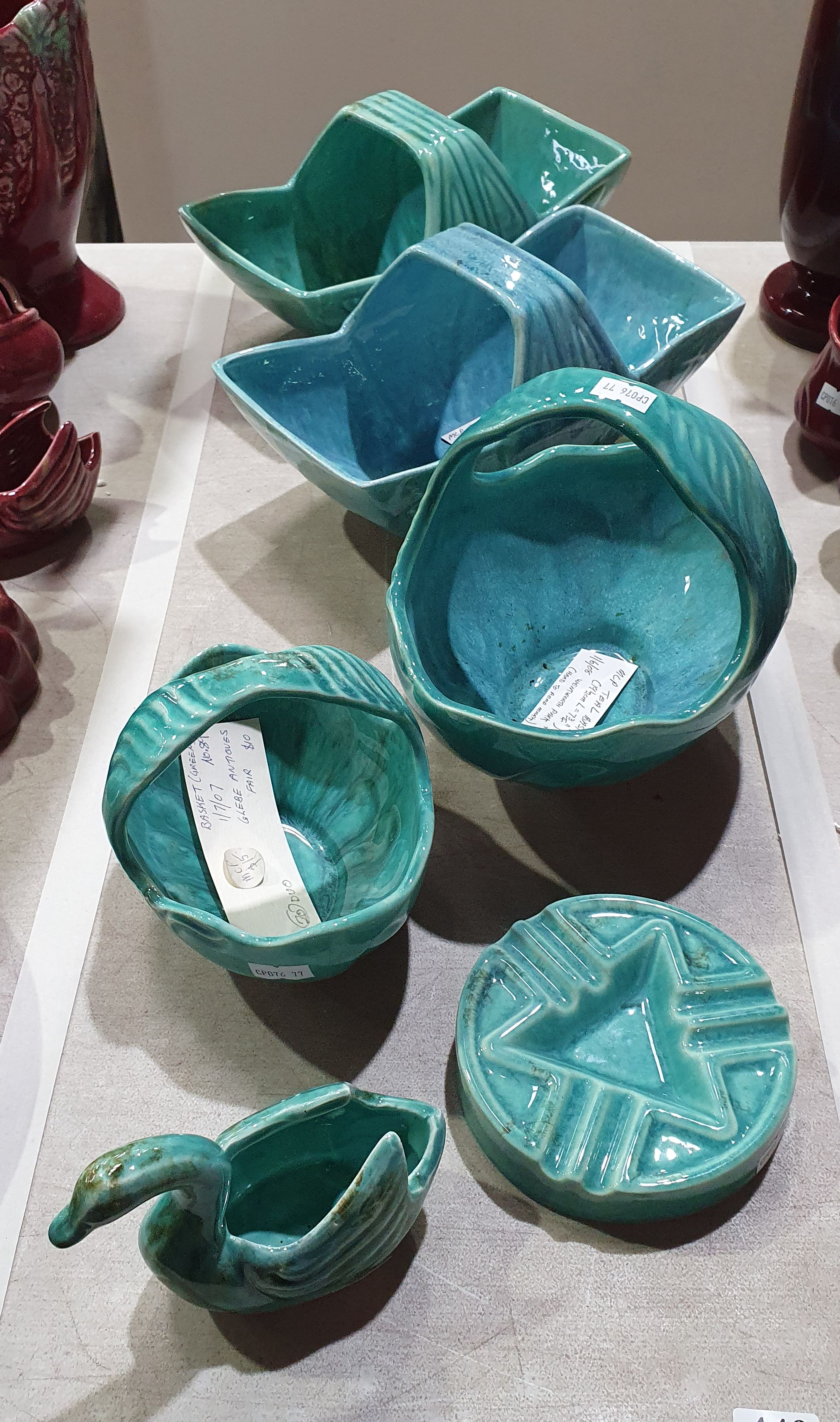 449 · A GROUP OF MCP MINGAY PIECES IN MOTTLED TEAL